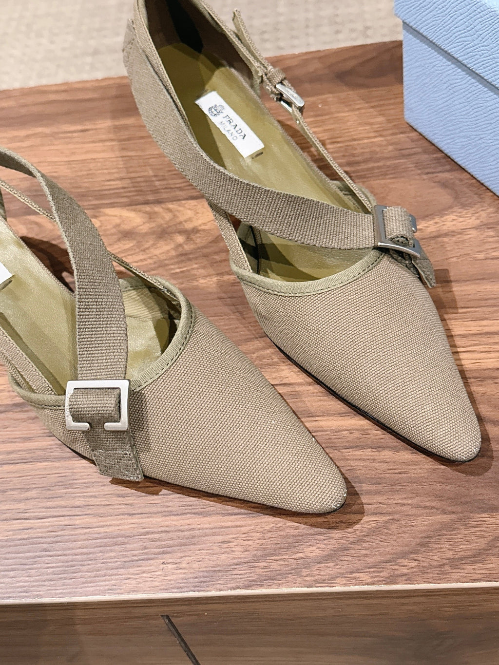 PRADA 26S SLINGBACK KITTEN HEELS 45MM IN LIGHT BROWN FABRIC STRAP BUCKLE