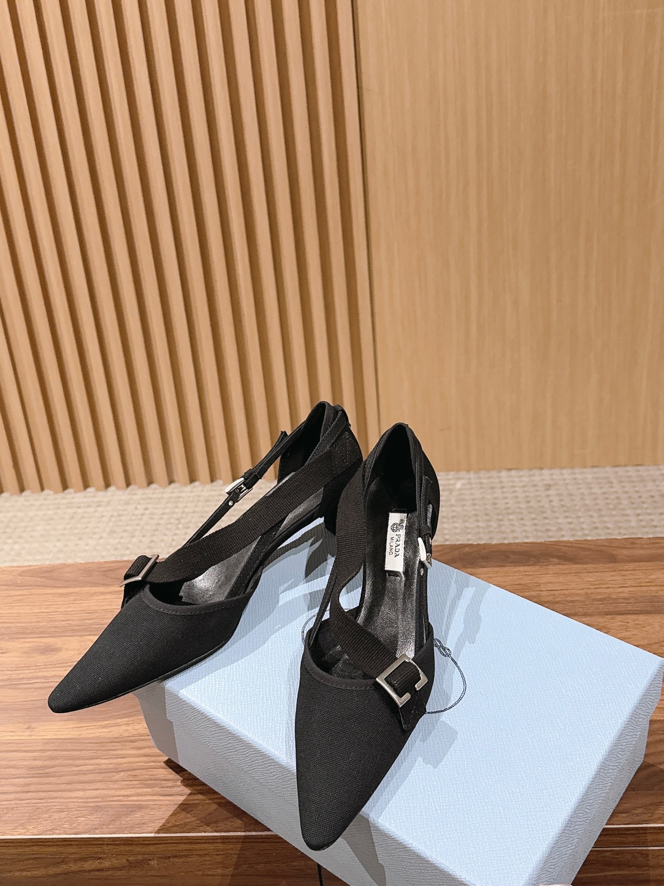 PRADA 26S SLINGBACK KITTEN HEELS 45MM IN BLACK FABRIC STRAP BUCKLE