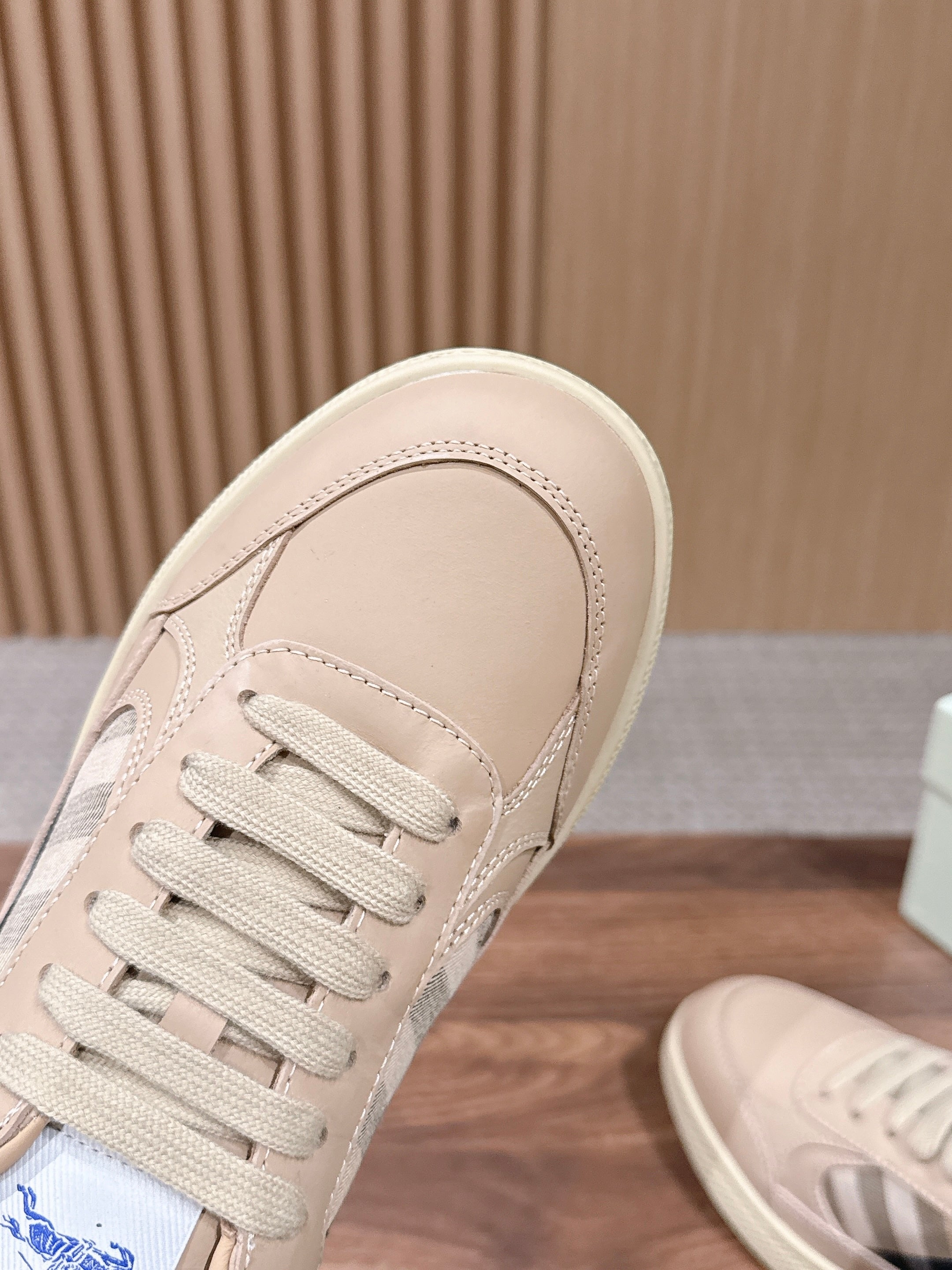 BURBERRY 26S SNEAKERS IN BEIGE SOFT CALFSKIN AND FABRIC