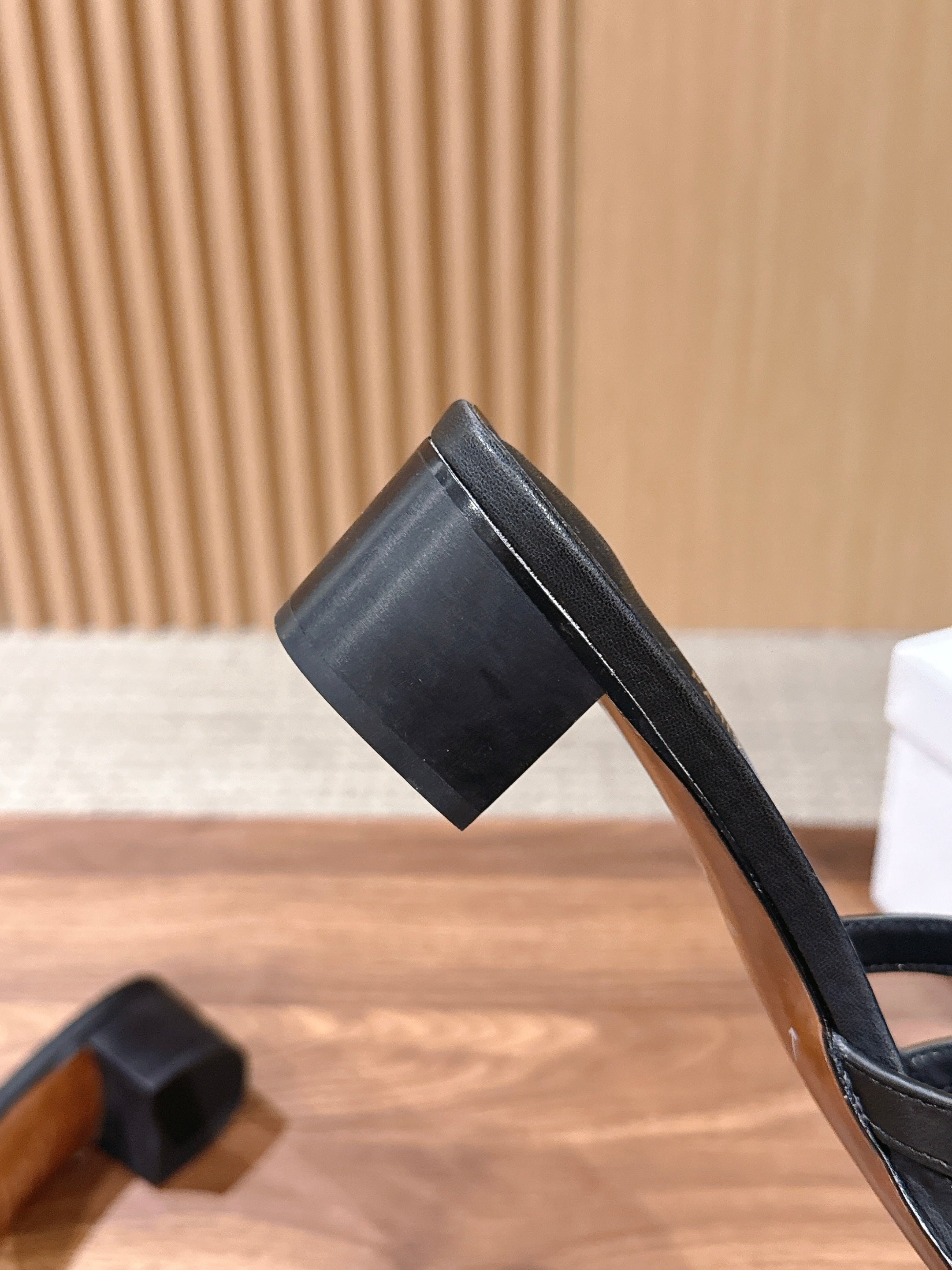 DIOR 26S HEEL SANDALS IN BLACK CALFSKIN STRAPPY