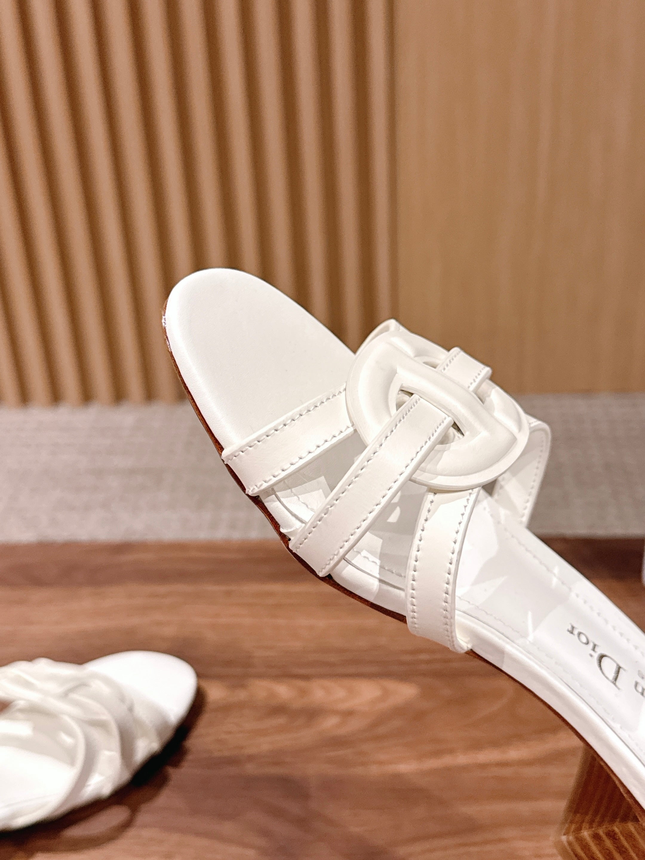 DIOR 26S HEEL SANDALS IN WHITE CALFSKIN STRAPPY