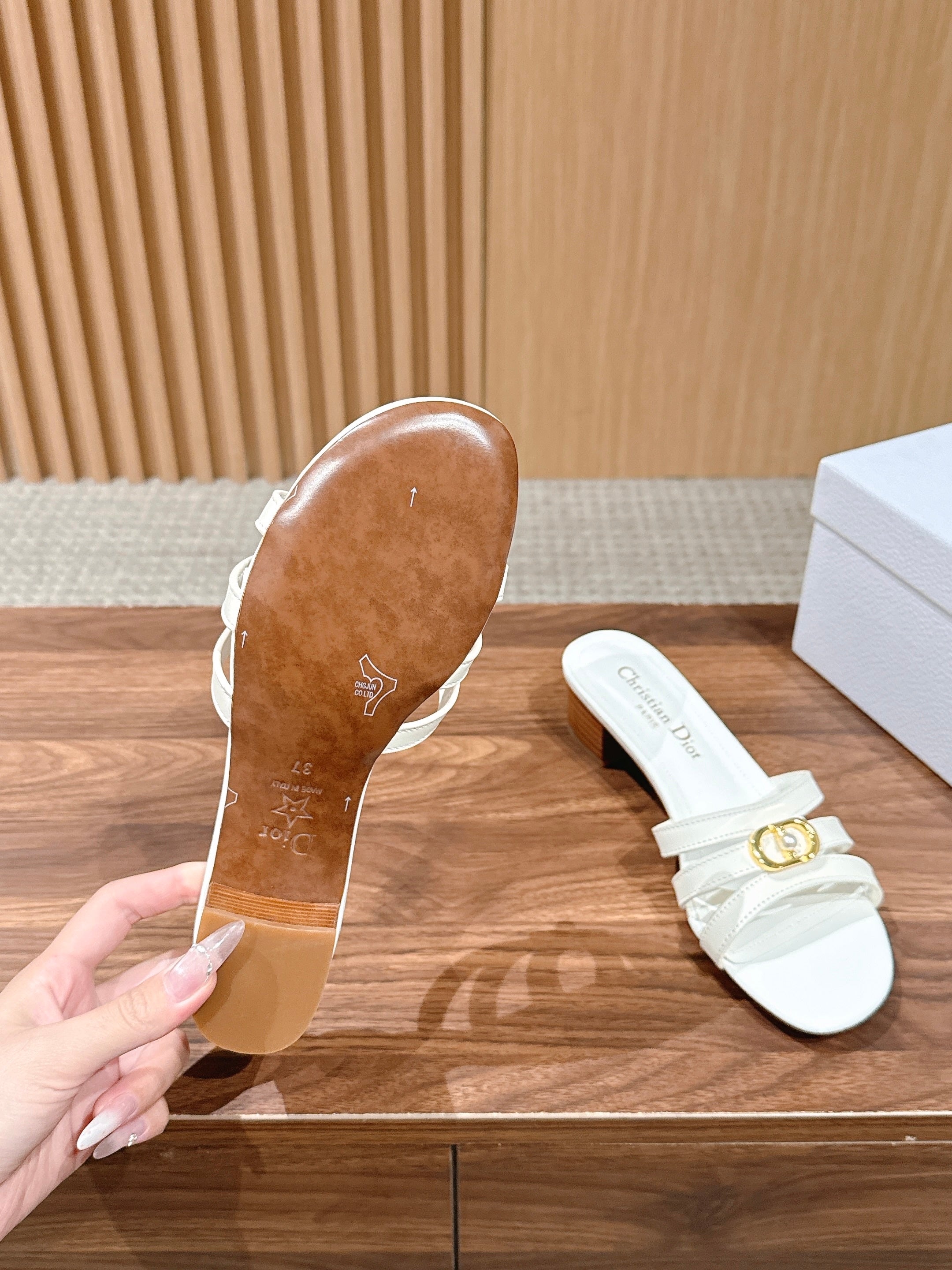 DIOR 26S MID HEEL SANDALS IN WHITE CALFSKIN MULTI STRAP GOLD HARDWARE