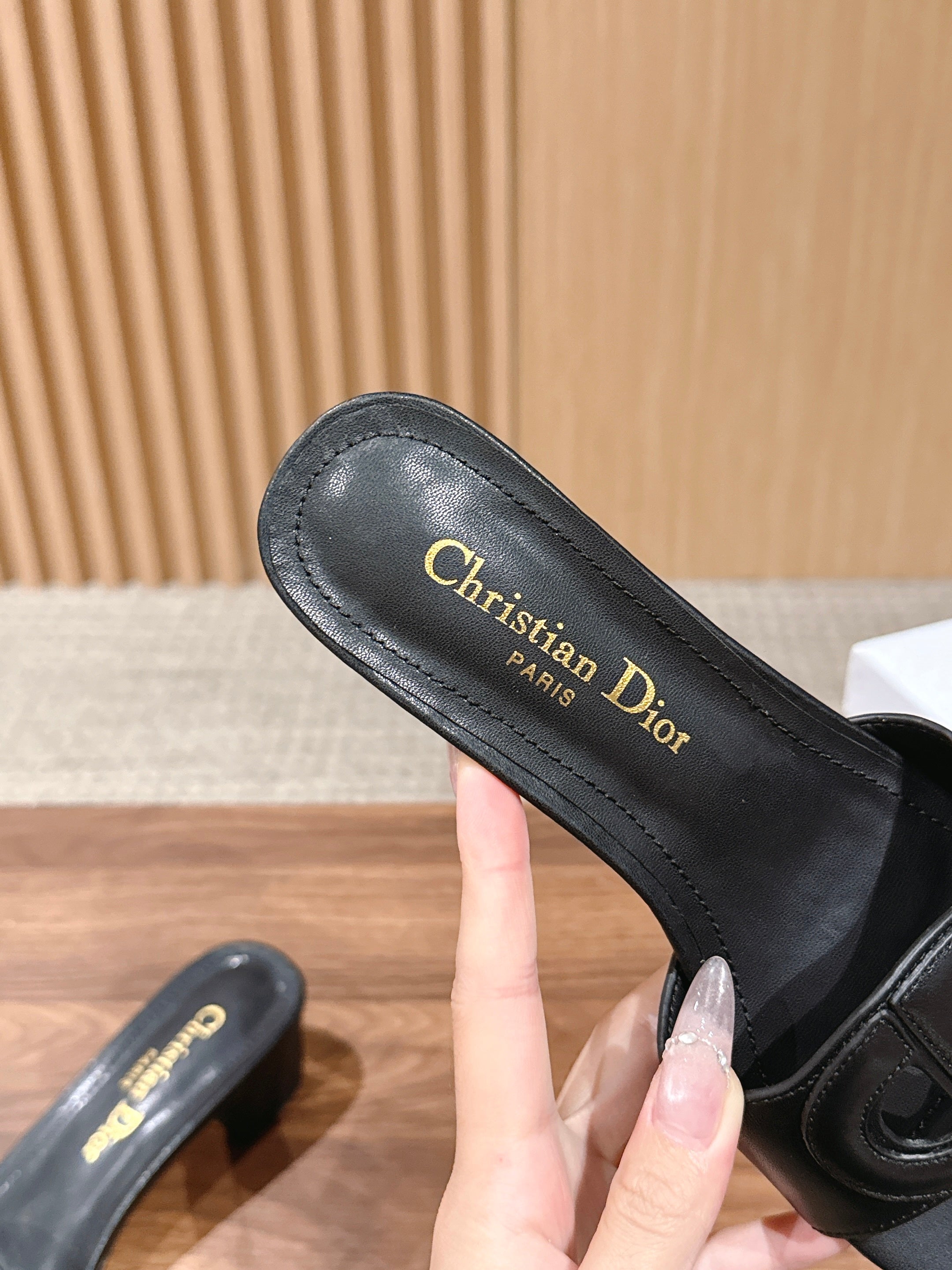 DIOR 26S LOW HEEL SLIDE SANDALS IN BLACK CALFSKIN PEARL GOLD BUCKLE