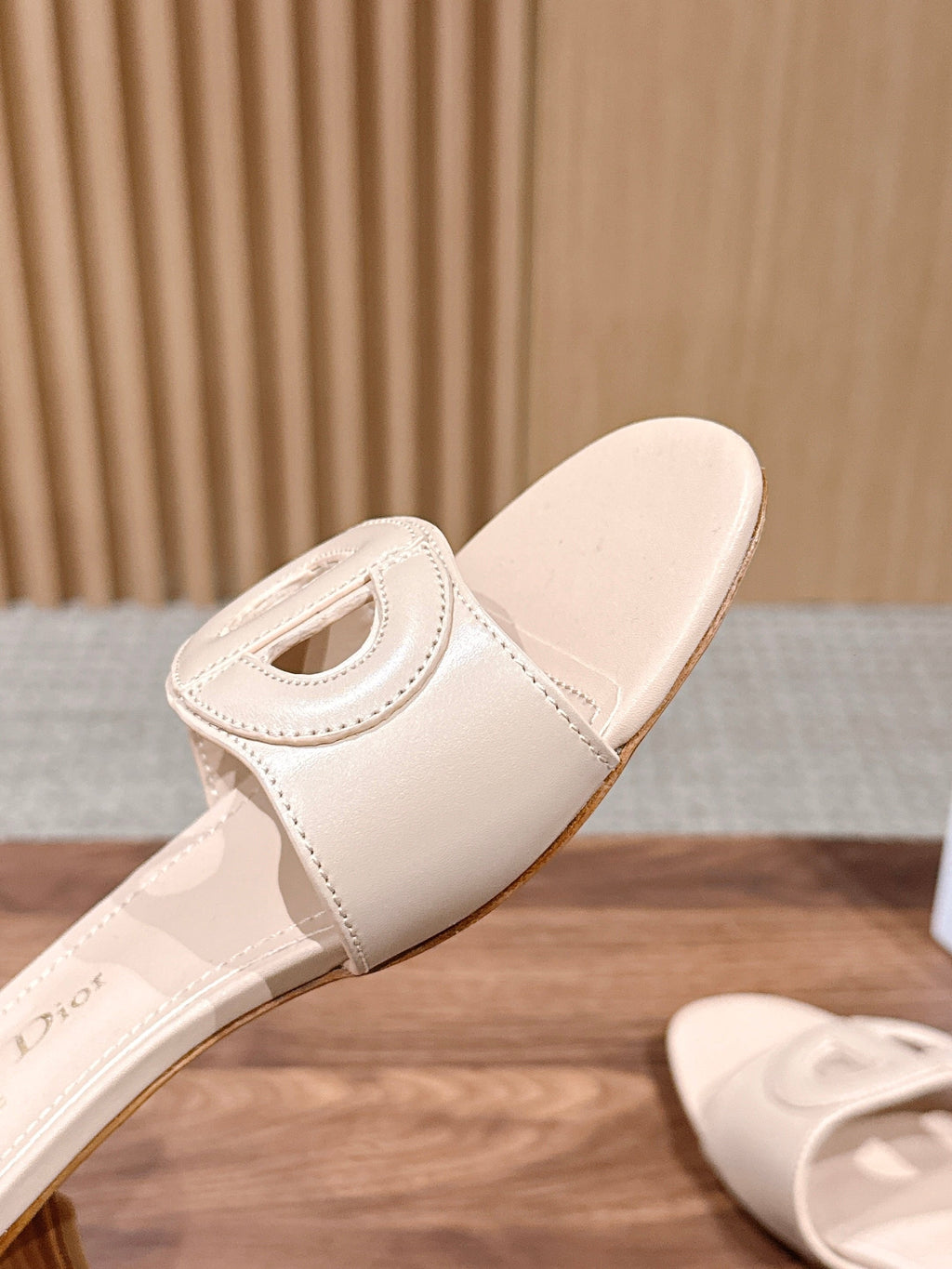 DIOR 26S LOW HEEL SLIDE SANDALS IN BEIGE CALFSKIN PEARL GOLD BUCKLE