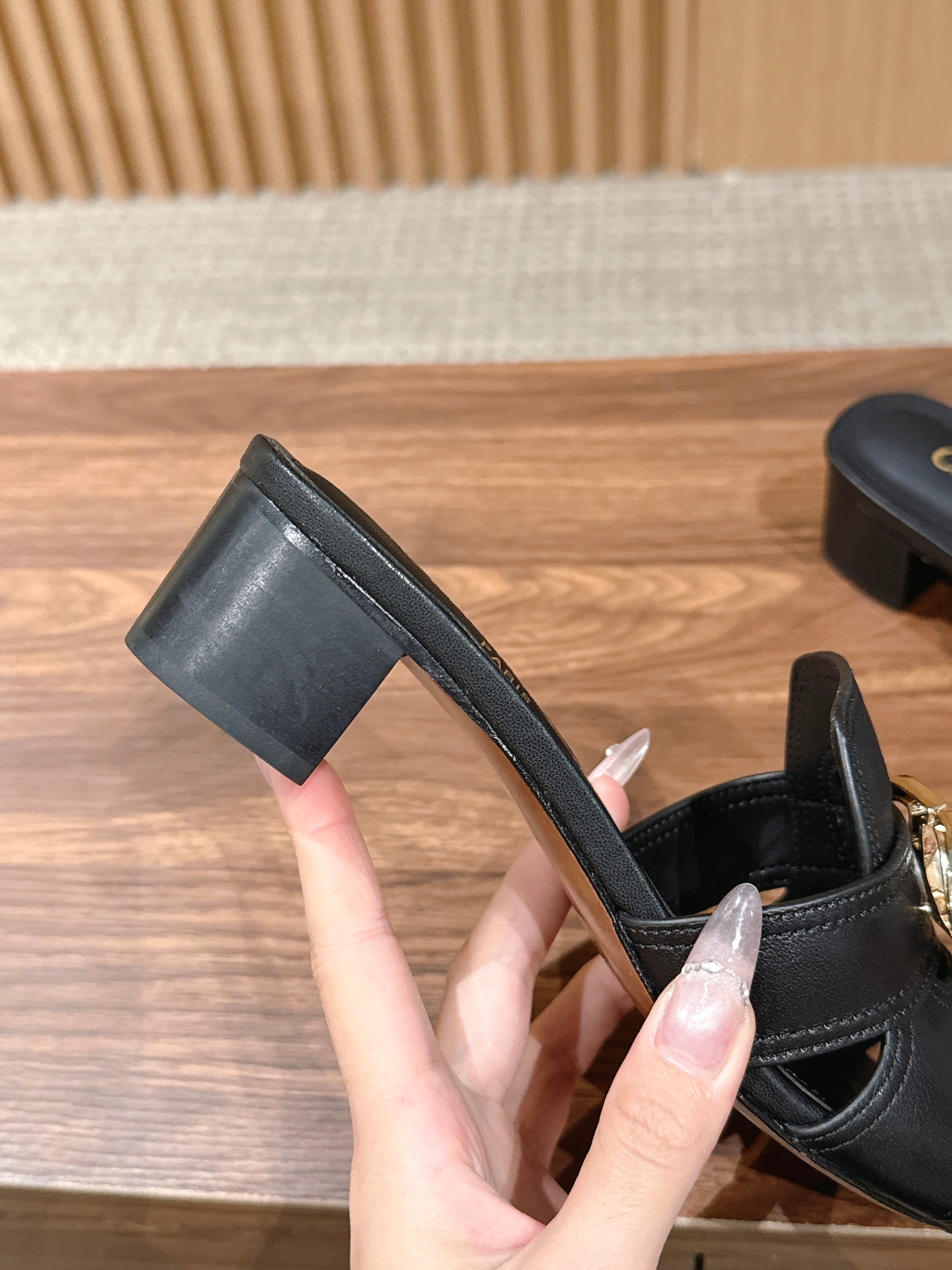 DIOR 26S LOW HEEL SLIDE SANDALS IN BLACK CALFSKIN GOLD PEARL BUCKLE