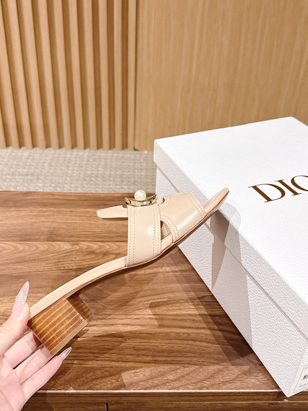 DIOR 26S LOW HEEL SLIDE SANDALS IN BEIGE CALFSKIN GOLD PEARL BUCKLE