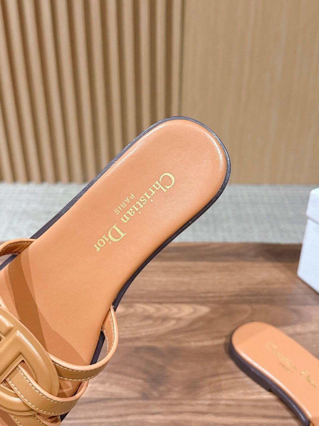 DIOR 26S SLIDE SANDALS IN CARAMEL BROWN CLUB WOVEN CALFSKIN