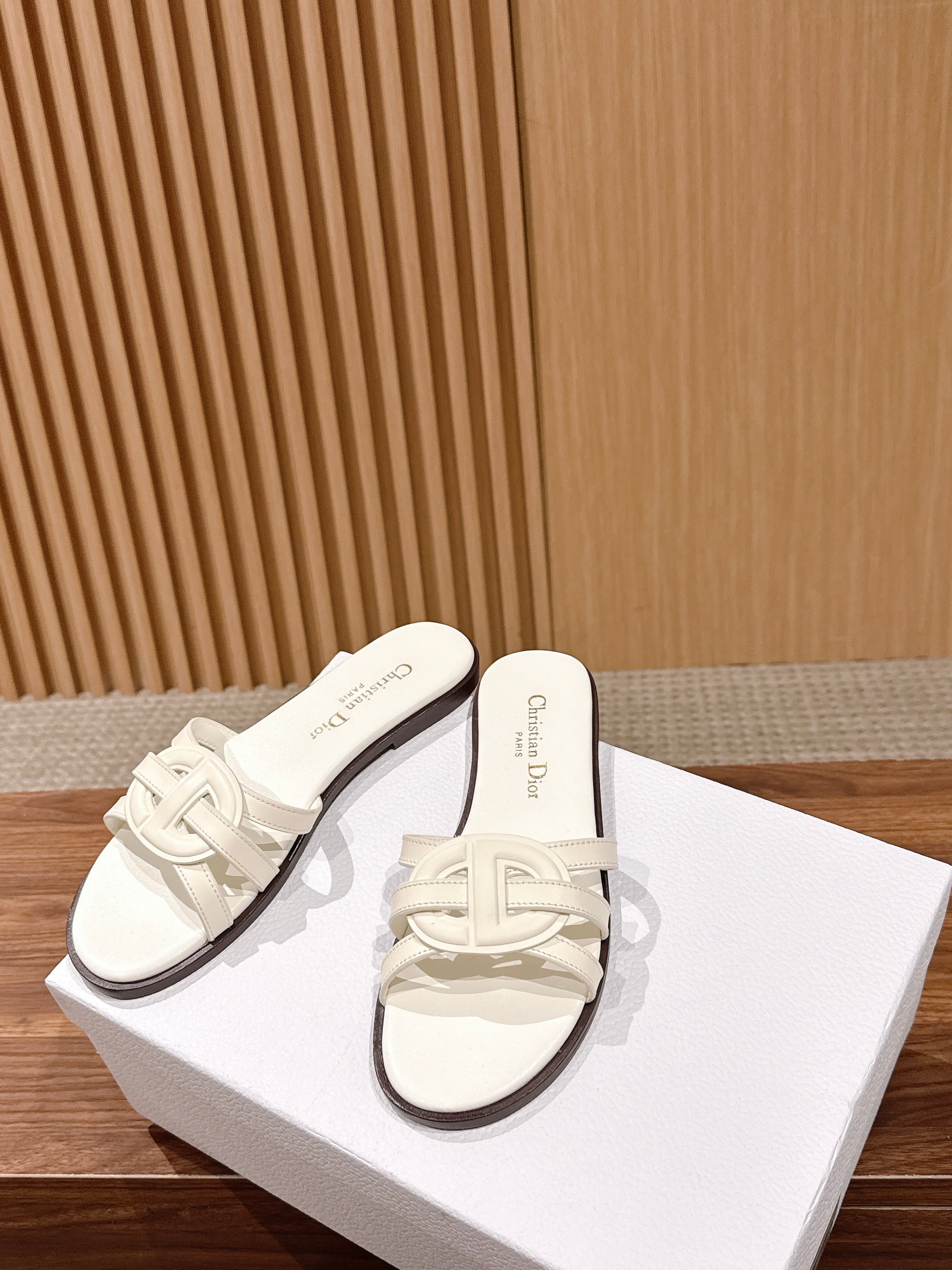 DIOR 26S SLIDE SANDALS IN WHITE CLUB WOVEN CALFSKIN