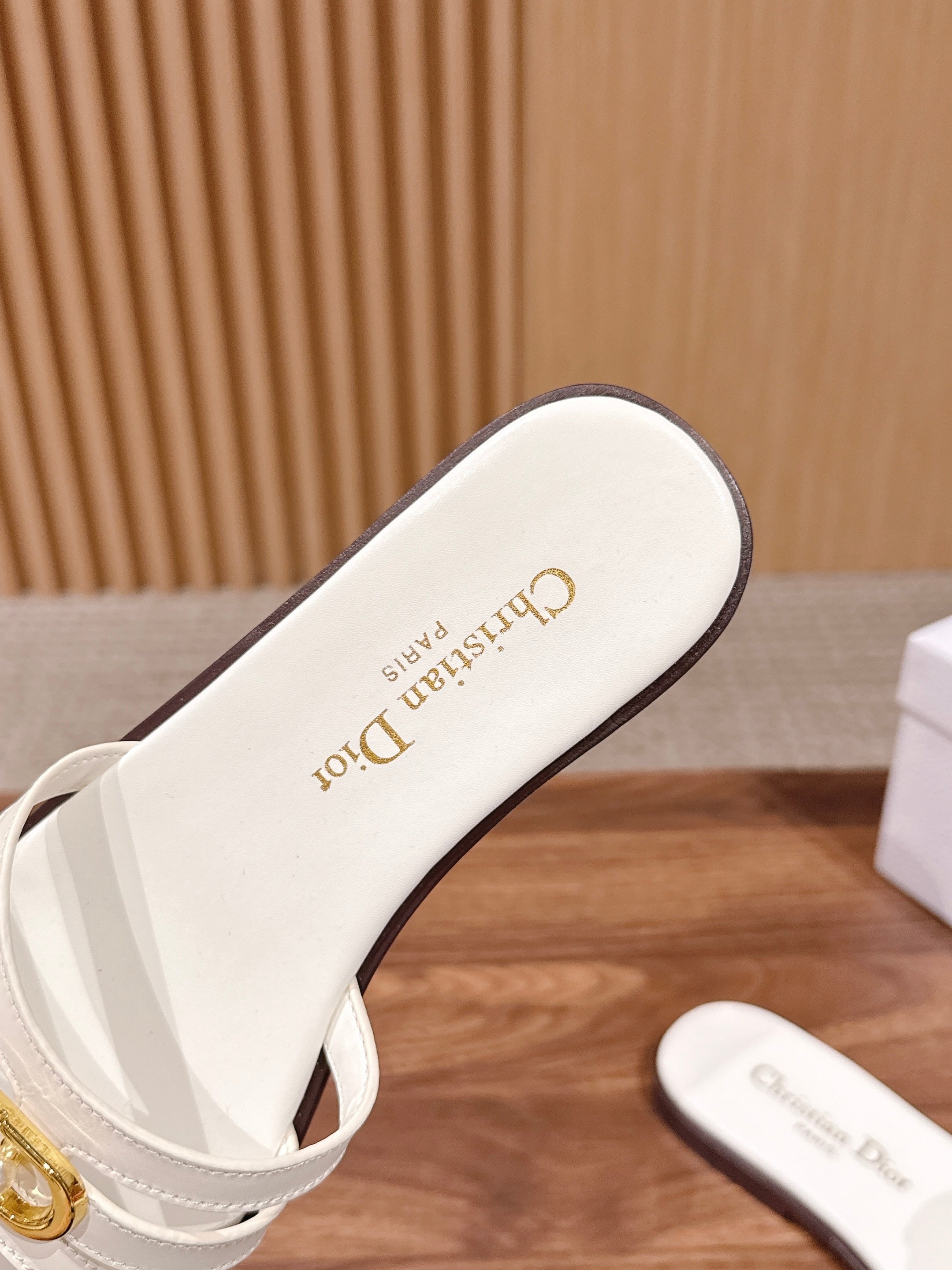 DIOR 26S MULTI STRAP SLIDE SANDALS IN WHITE CALFSKIN GOLD BUCKLE