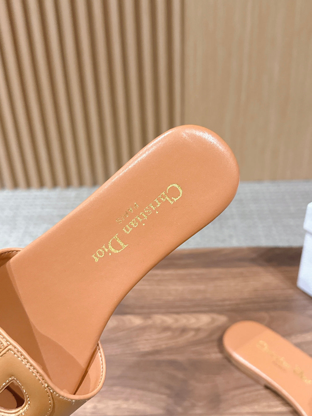 DIOR 26S SLIDE SANDALS IN CARAMEL BROWN CALFSKIN CD LOGO