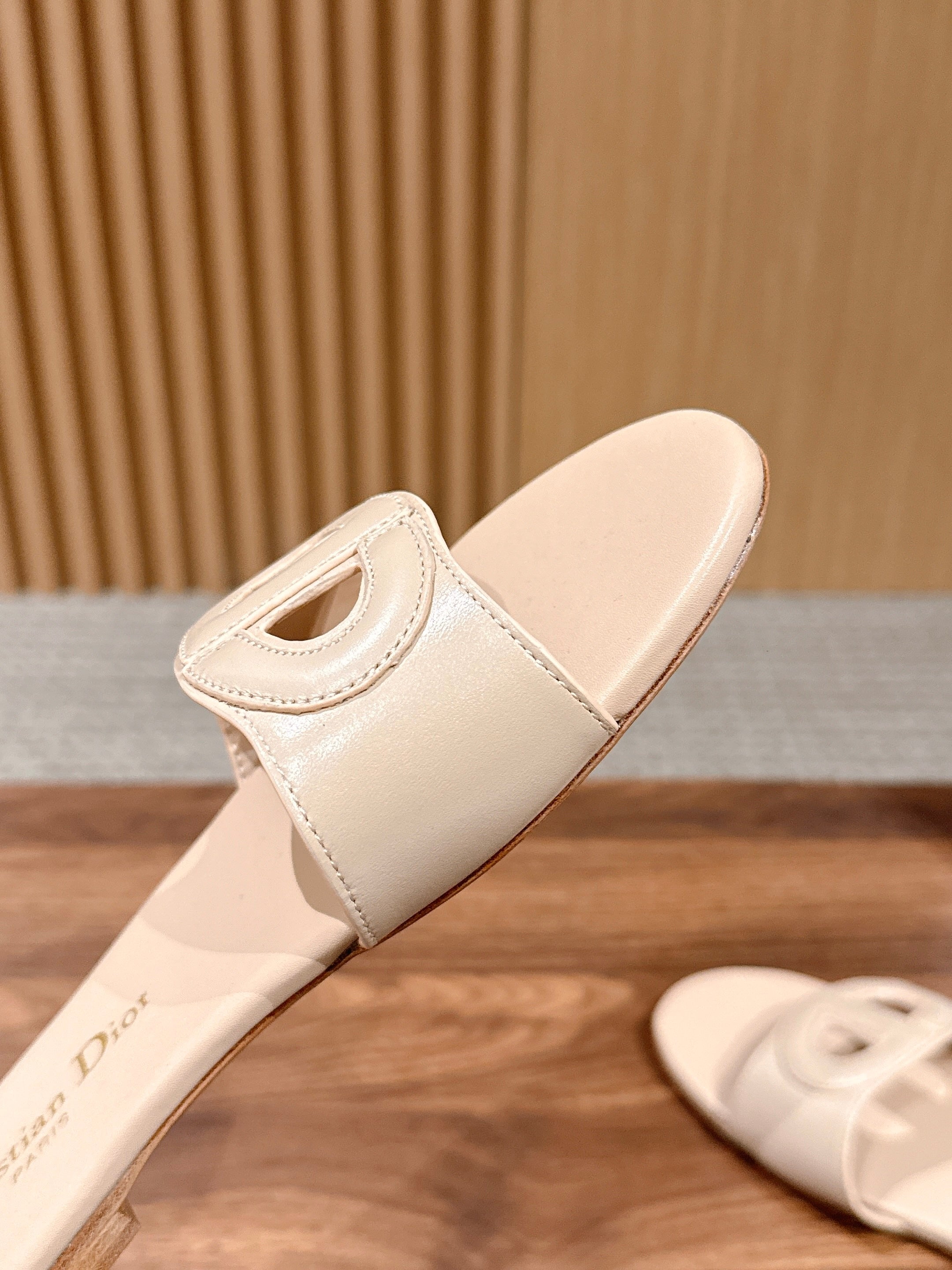 DIOR 26S SLIDE SANDALS IN LIGHT PINK CALFSKIN CD LOGO