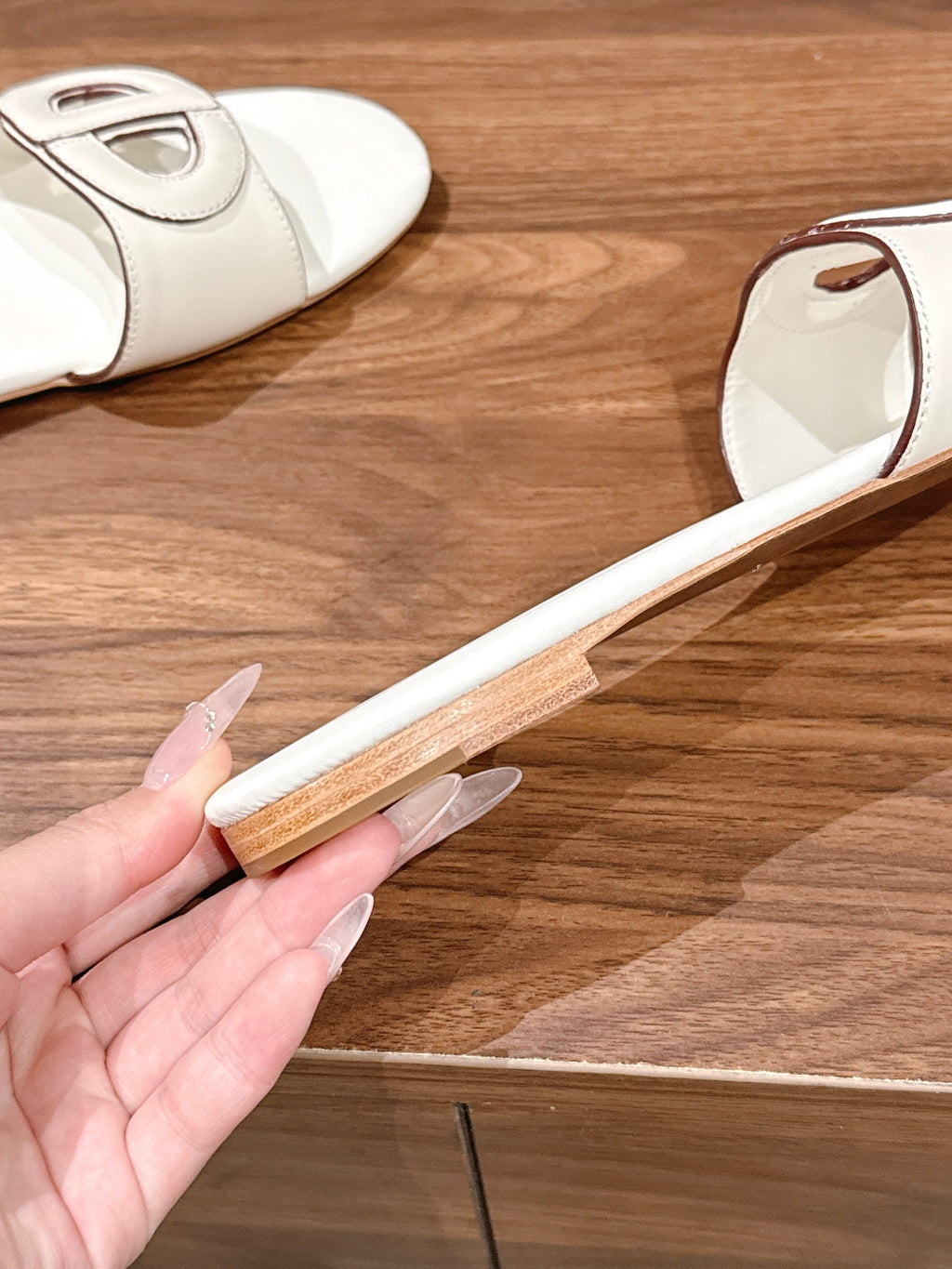 DIOR 26S SLIDE SANDALS IN WHITE CALFSKIN CD LOGO