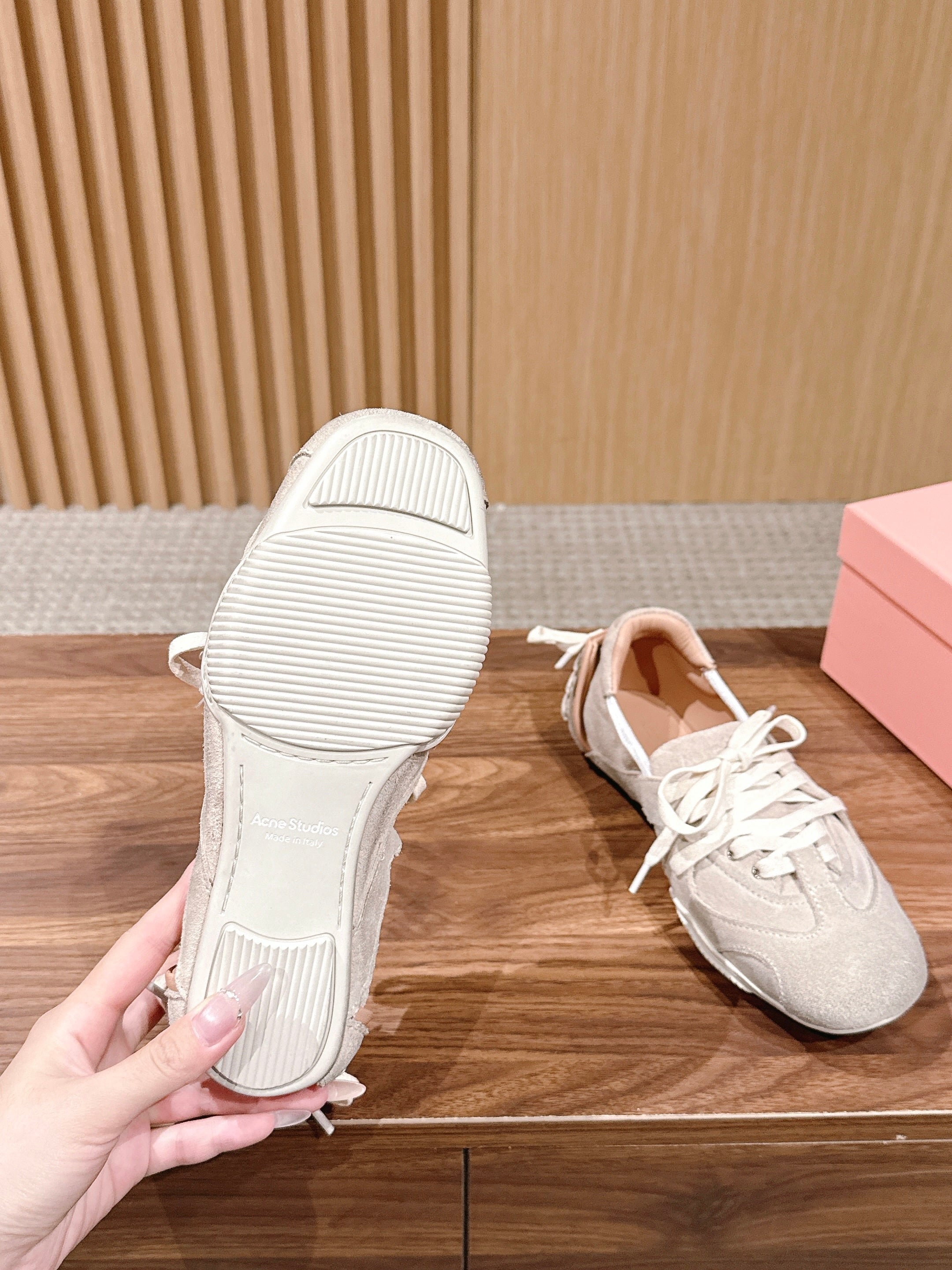 DIOR 26S LOW TOP SNEAKERS IN LIGHT PINK SUEDE