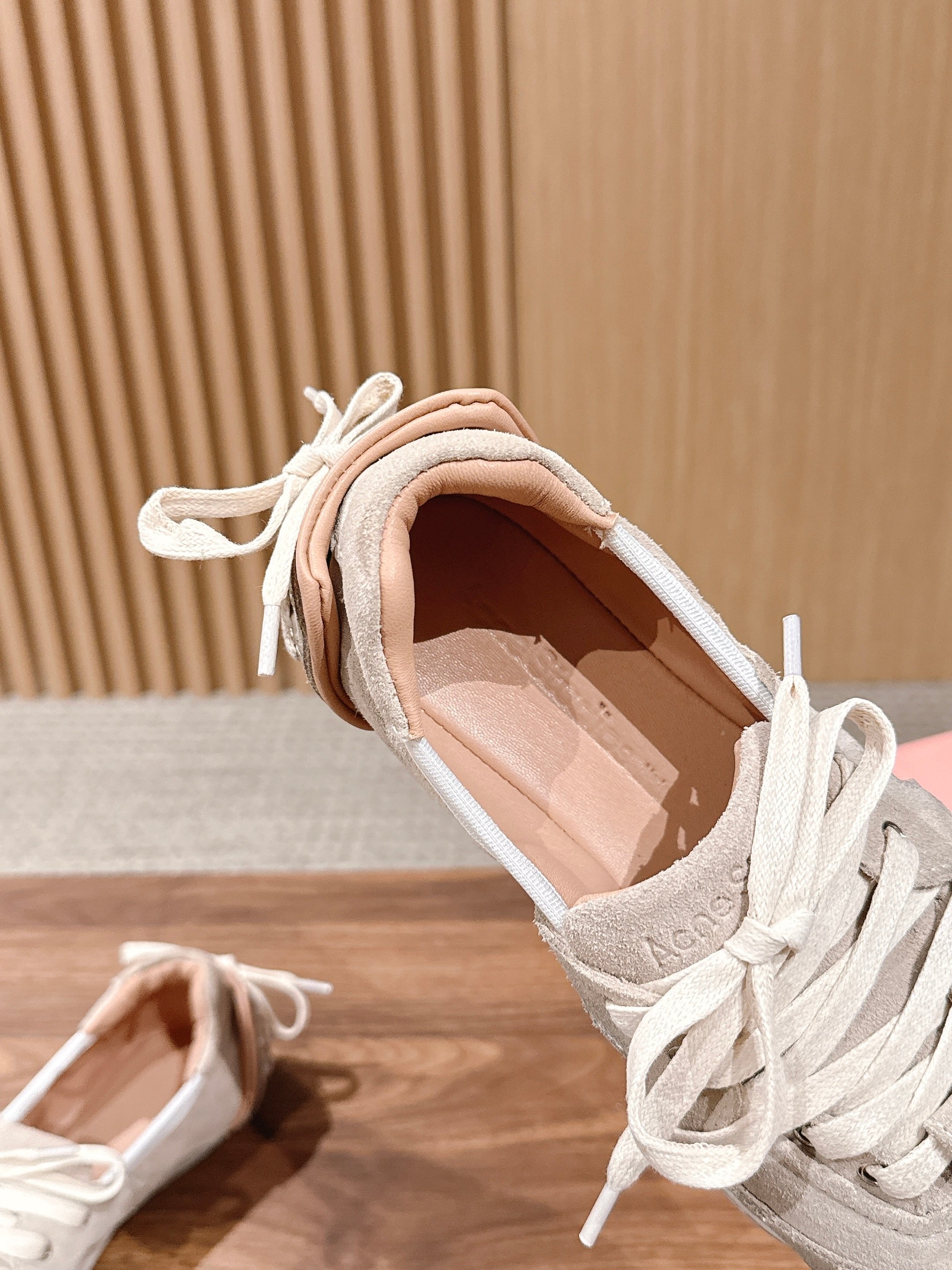 DIOR 26S LOW TOP SNEAKERS IN LIGHT PINK SUEDE
