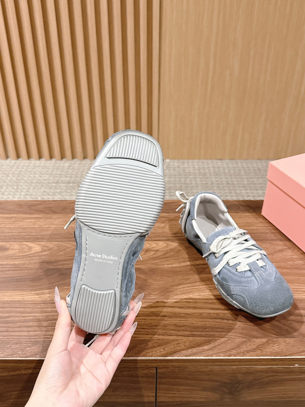 DIOR 26S LOW TOP SNEAKERS IN GREY SUEDE