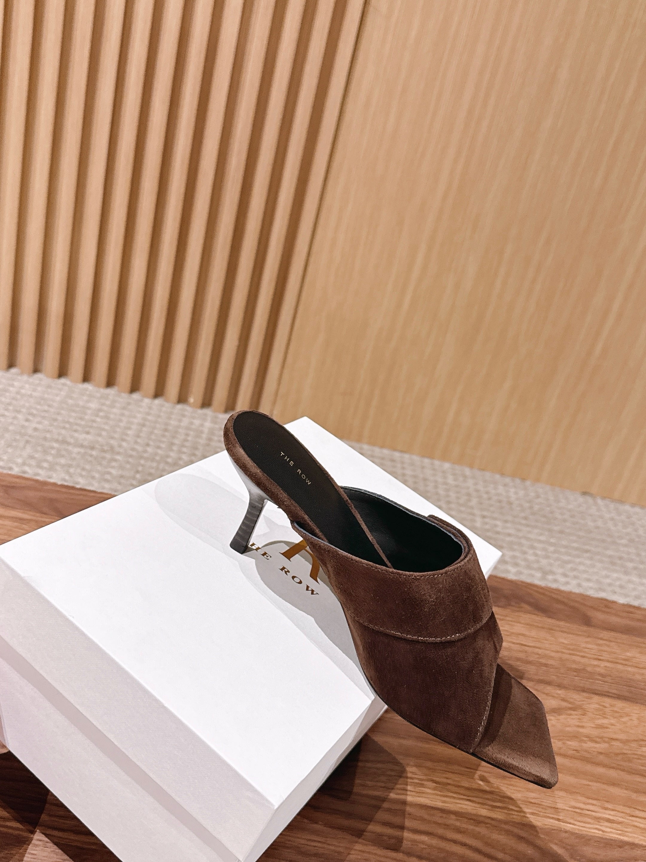 THE ROW 26S BUTTON DETAIL MULE SANDALS IN BROWN SUEDE