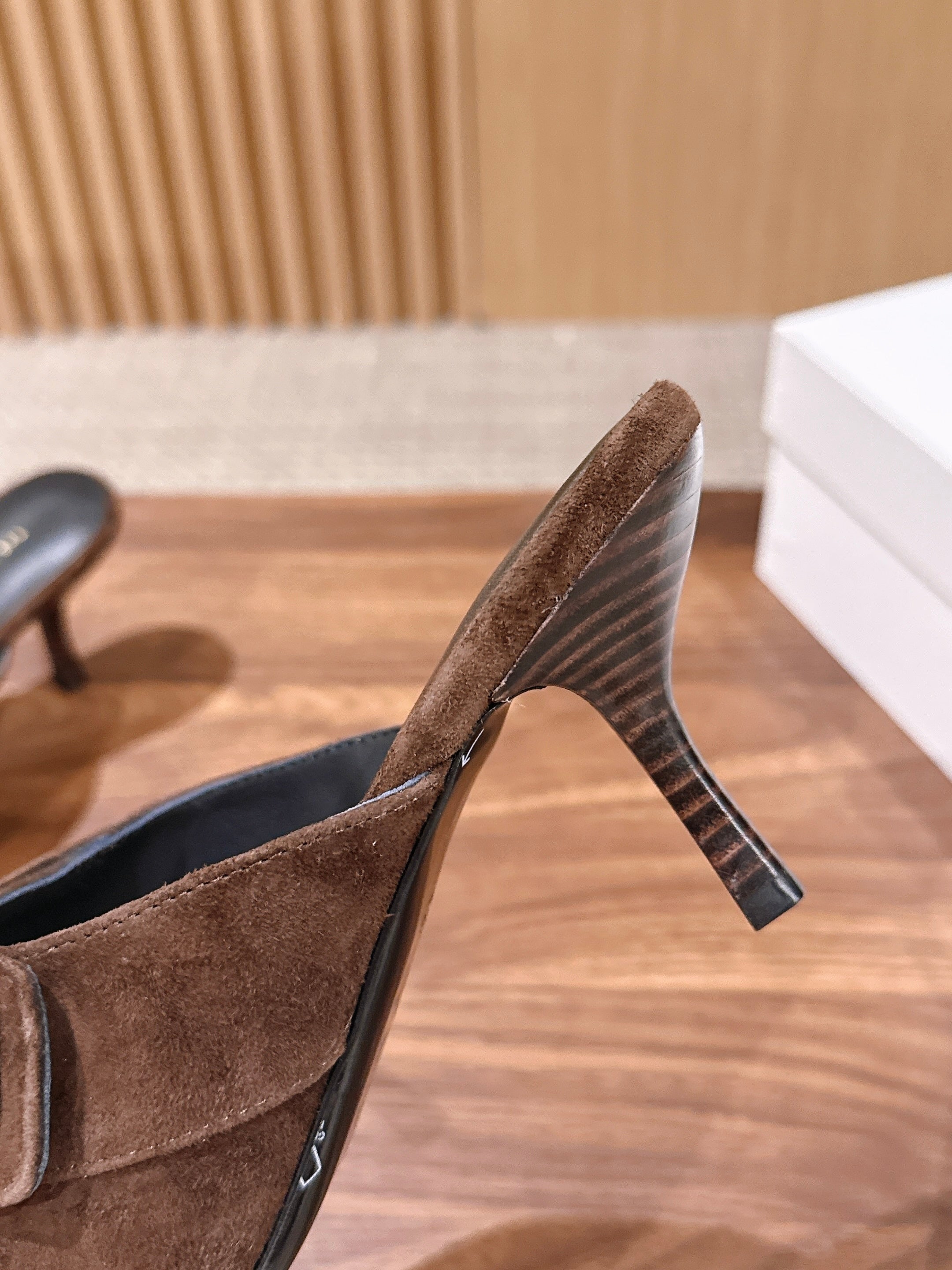 THE ROW 26S BUTTON DETAIL MULE SANDALS IN BROWN SUEDE