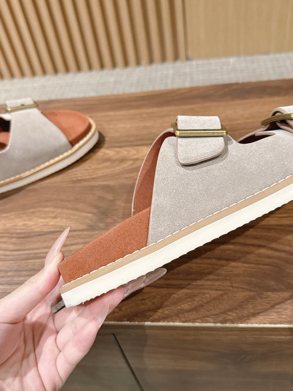 LP 26S DOUBLE BUCKLE SLIDES IN LIGHT GREY SUEDE GOLD HARDWARE
