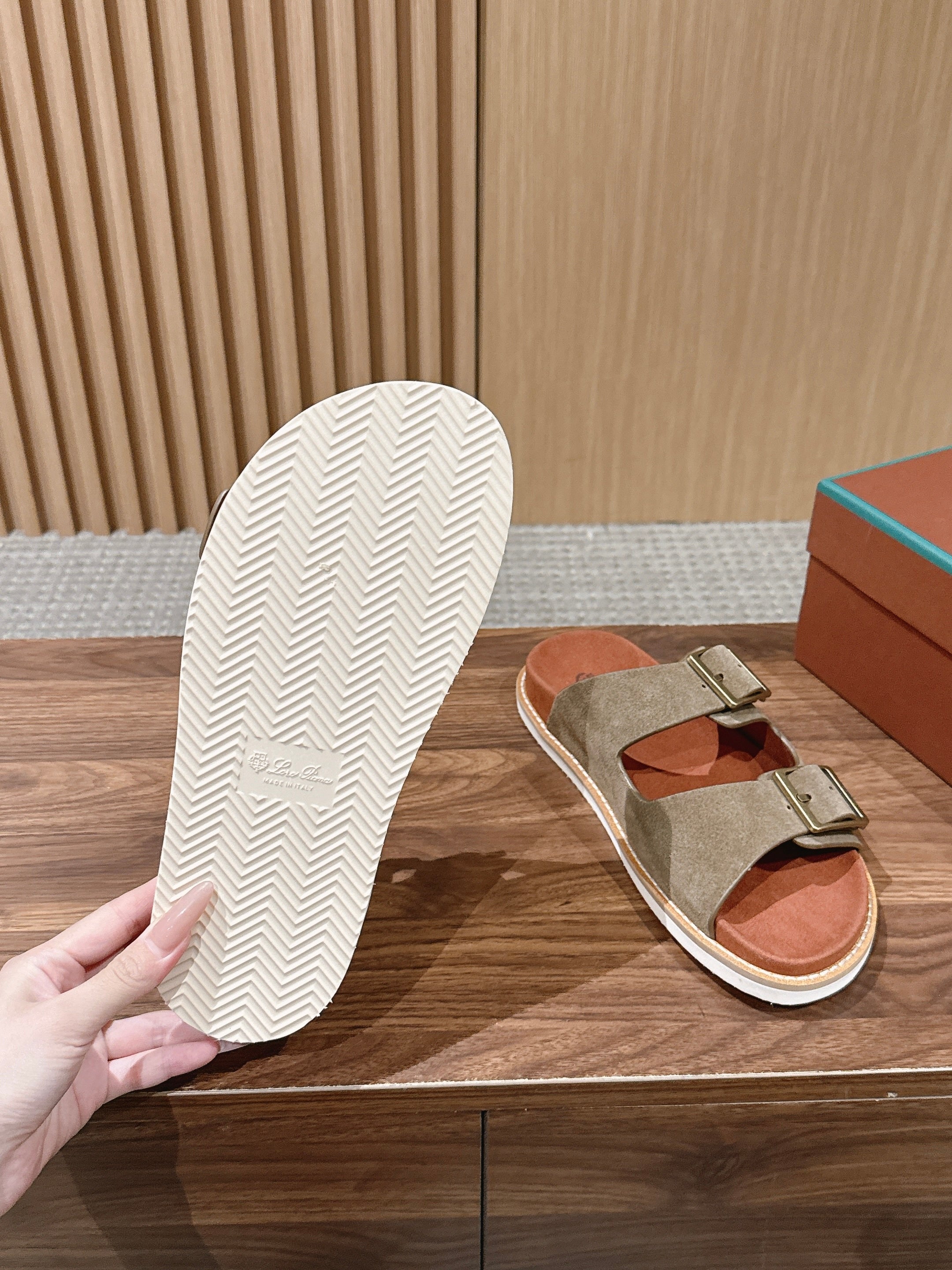 LP 26S DOUBLE BUCKLE SLIDES IN OLIVE BROWN SUEDE GOLD HARDWARE