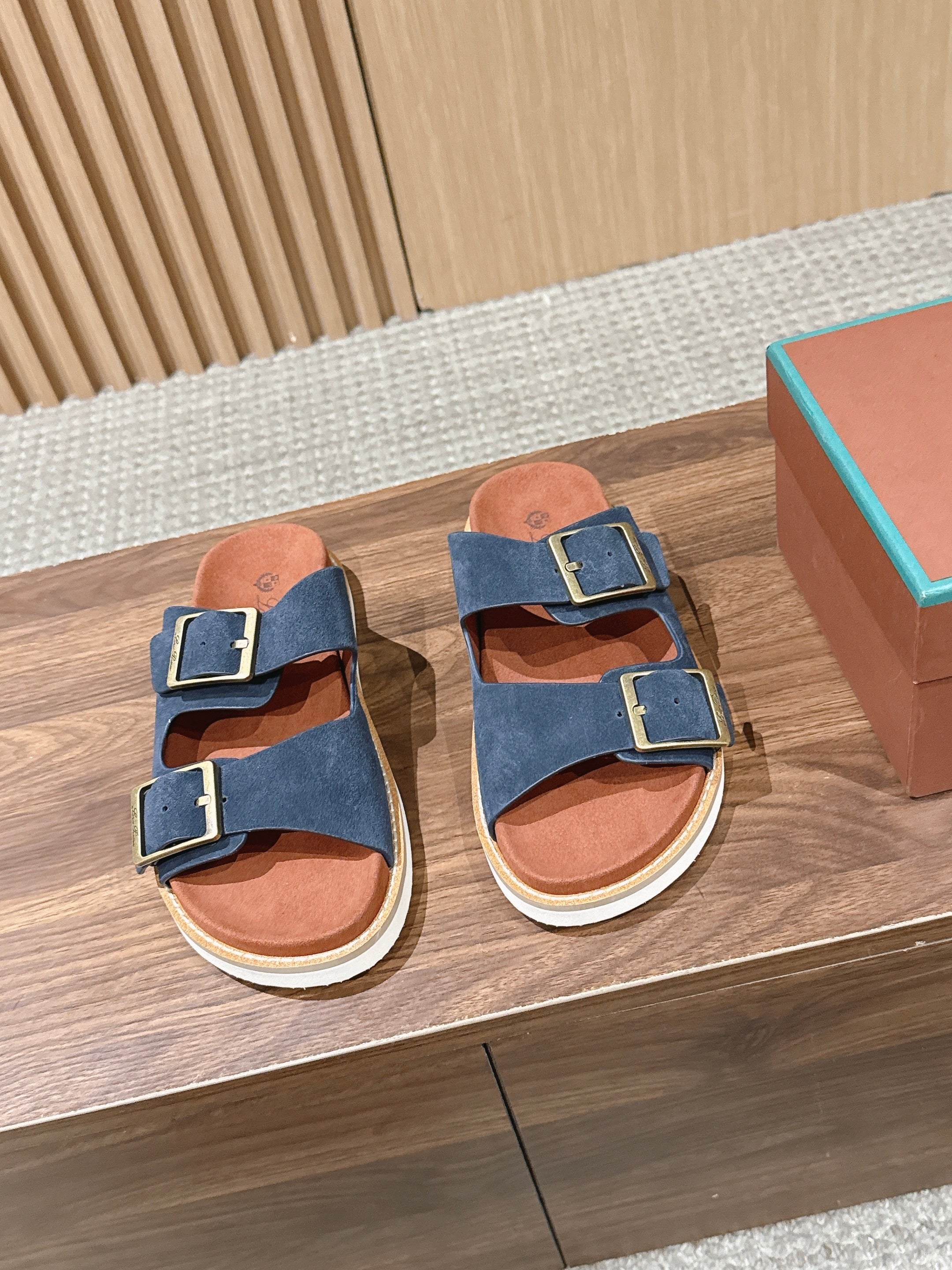 LP 26S DOUBLE BUCKLE SLIDES IN NAVY BLUE SUEDE GOLD HARDWARE
