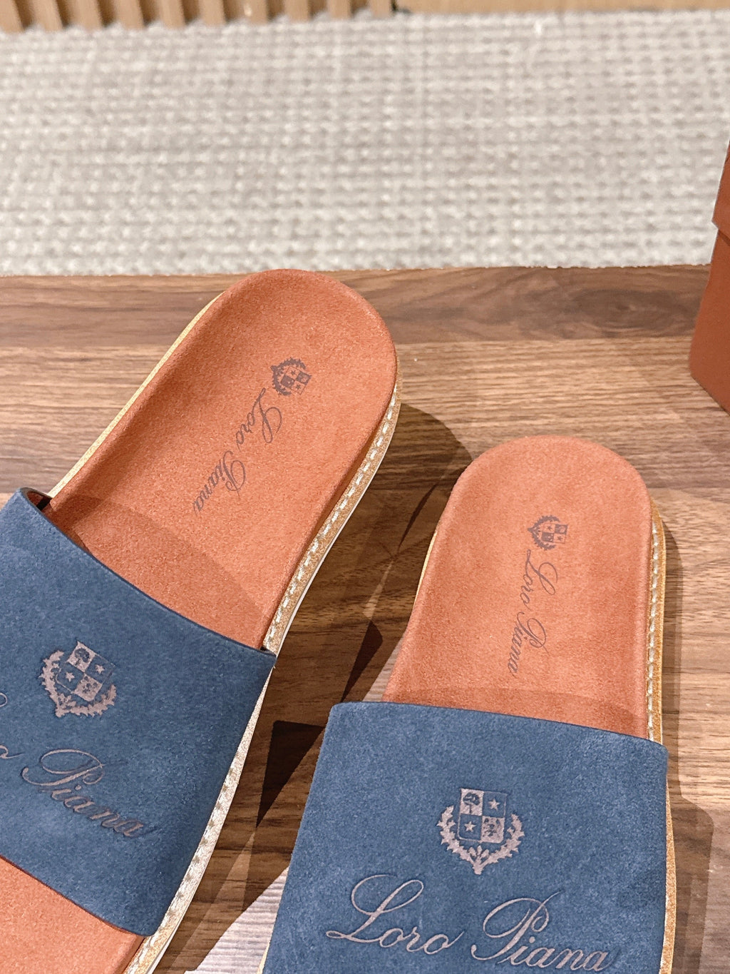 LP 26S SLIDES SANDAL IN NAVY BLUE SUEDE WITH LOGO