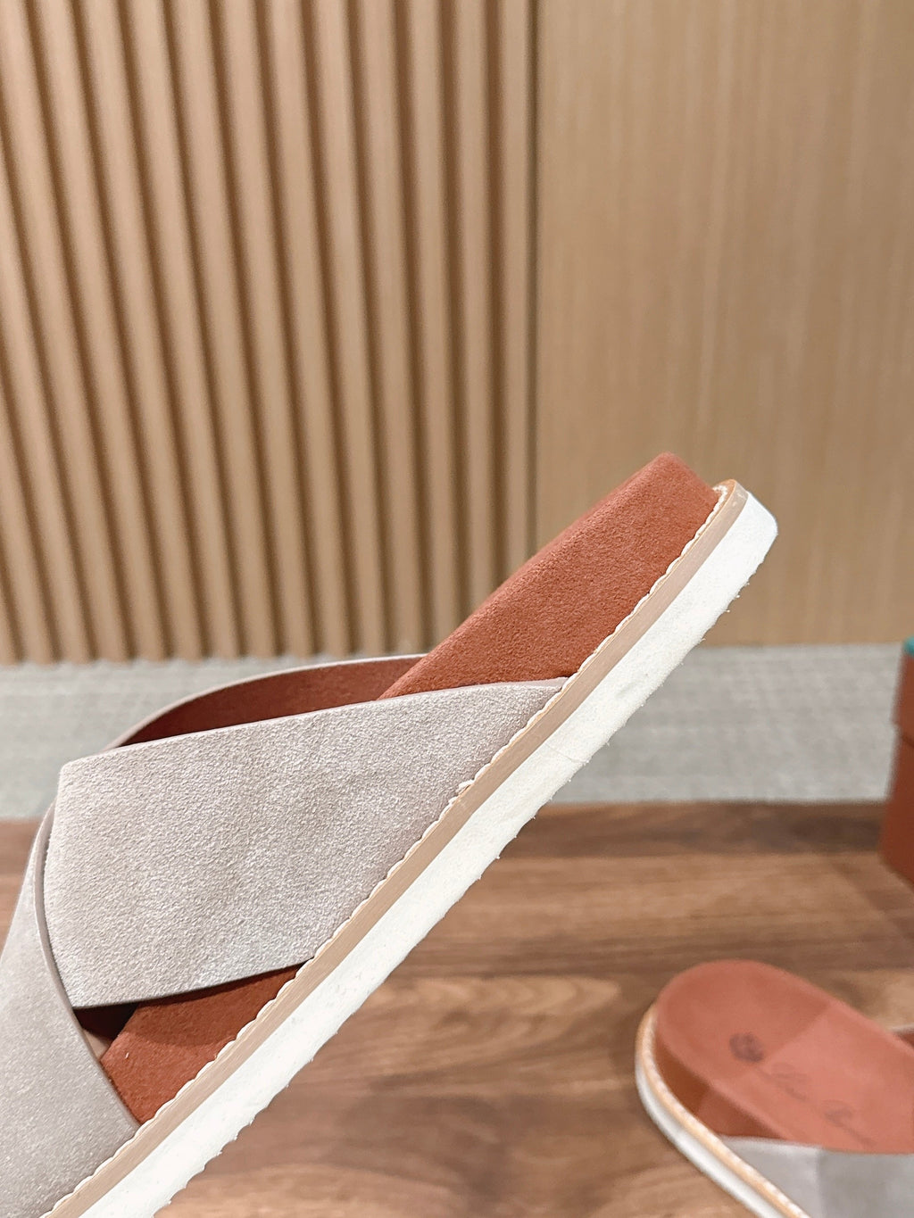 LP 26S CROSS STRAP SLIDES SANDAL IN LIGHT GREY SUEDE