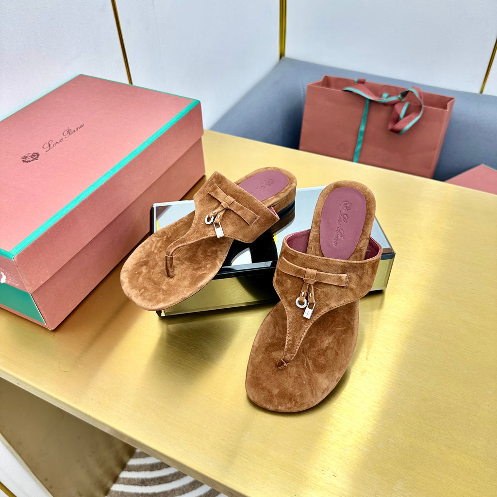FLIP FLOPS IN BROWN SUEDE AND HARDWARE SILVER