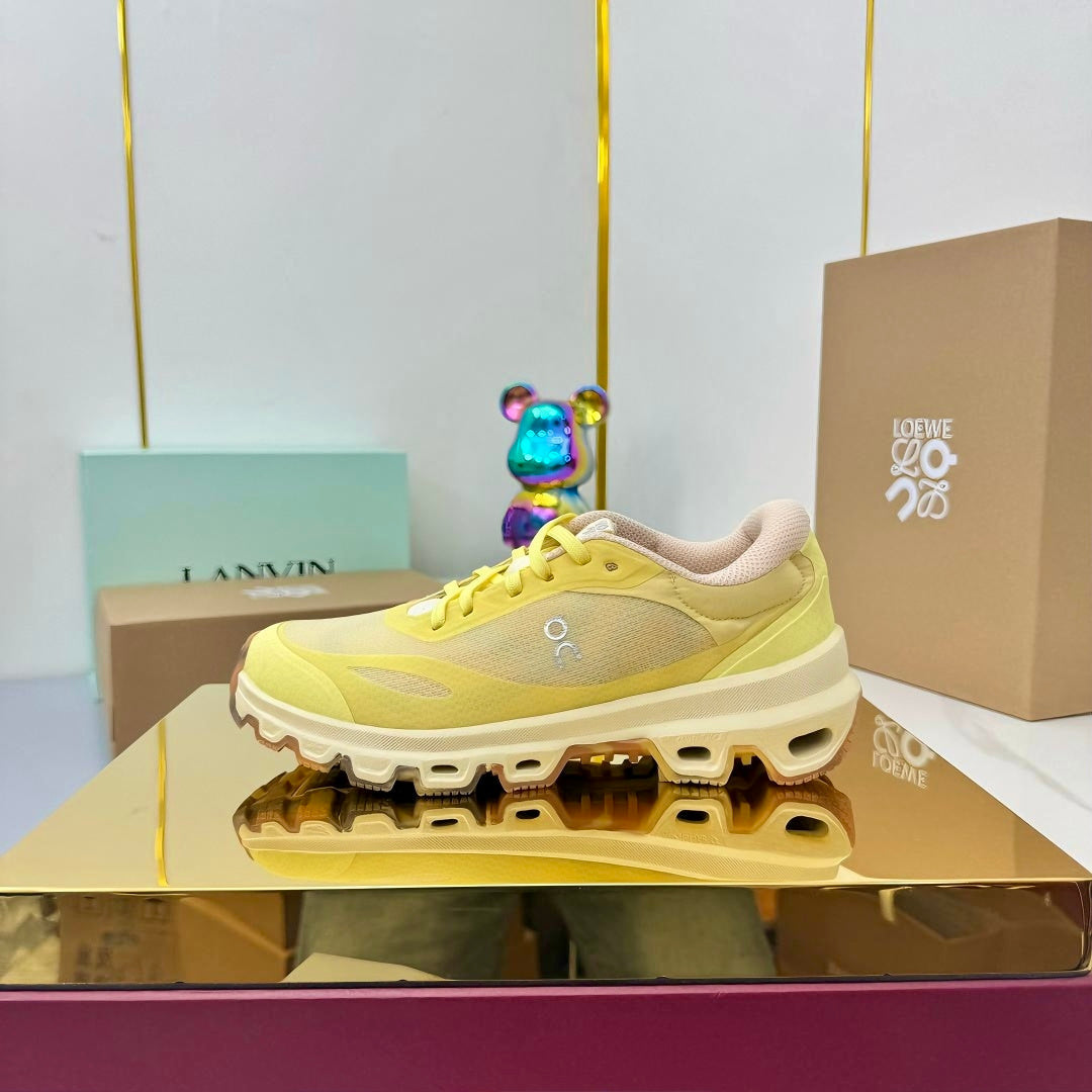LOEWE 26S RUNNING SNEAKERS IN LIGHT YELLOW MESH