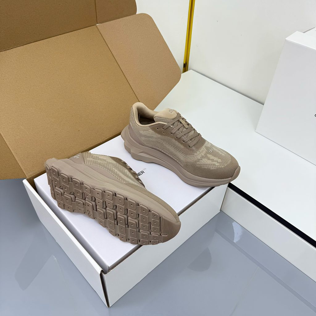 ALO 25S SNEAKER IN STONE BEIGE MESH FABRIC