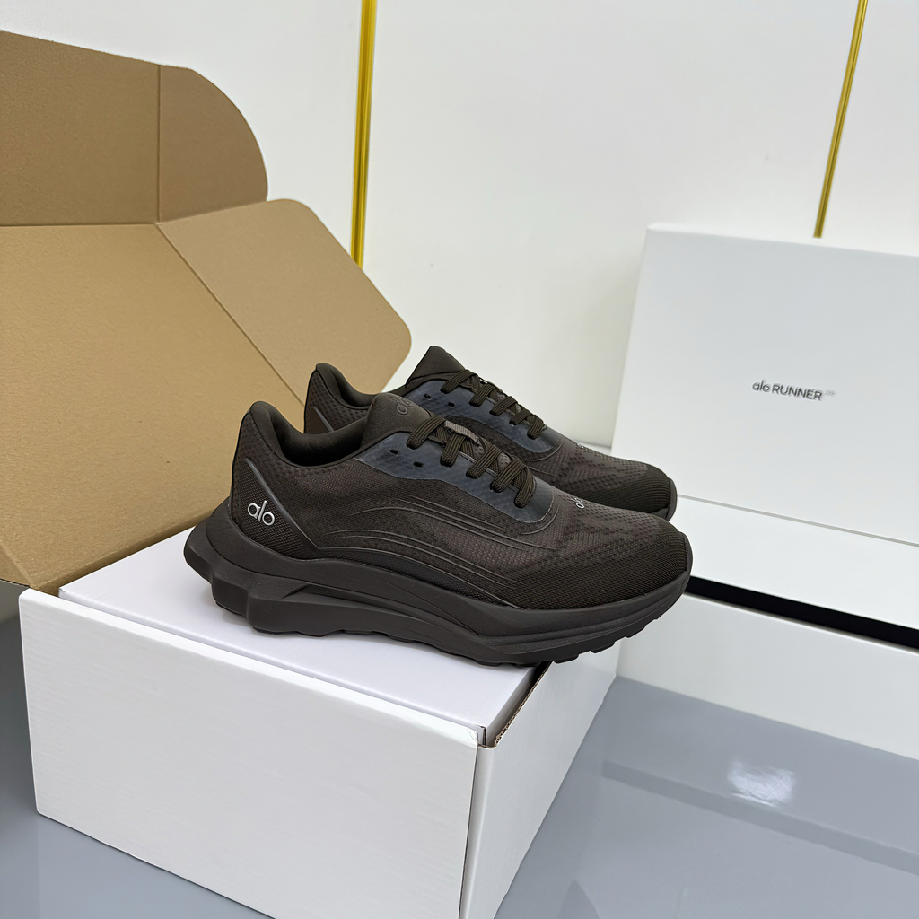ALO 25S SNEAKER IN MOSS BROWN MESH FABRIC