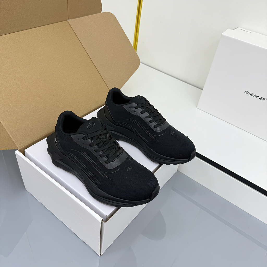 ALO 25S SNEAKER IN BLACK MESH FABRIC