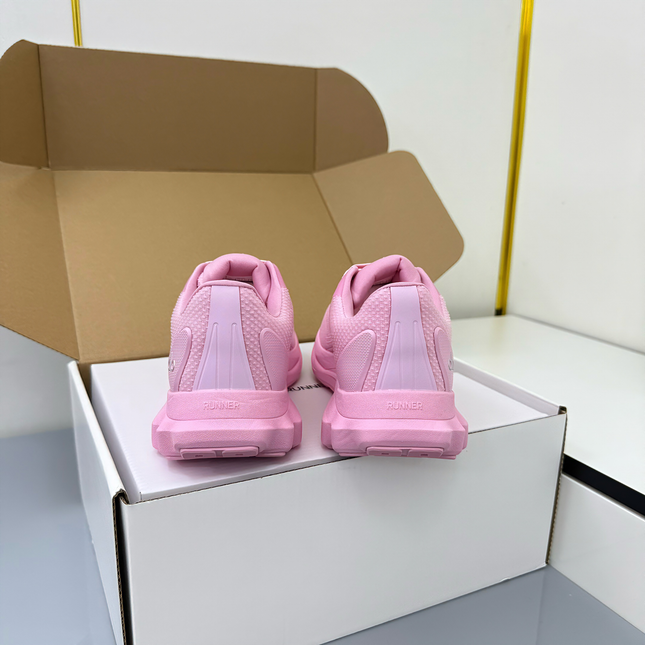 ALO 25S SNEAKER IN PINK MESH FABRIC