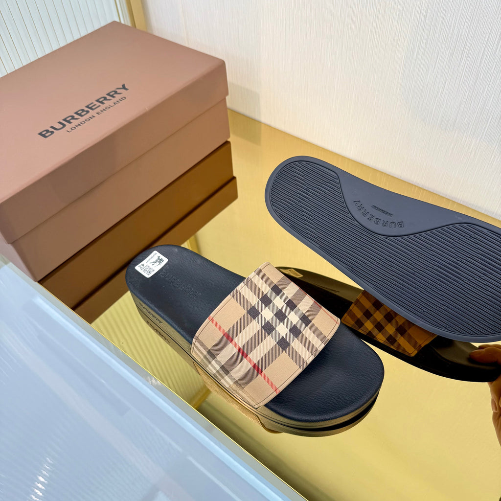 BURBERRY 26S SLIDES SANDAL IN BLACK BEIGE CALFSKIN