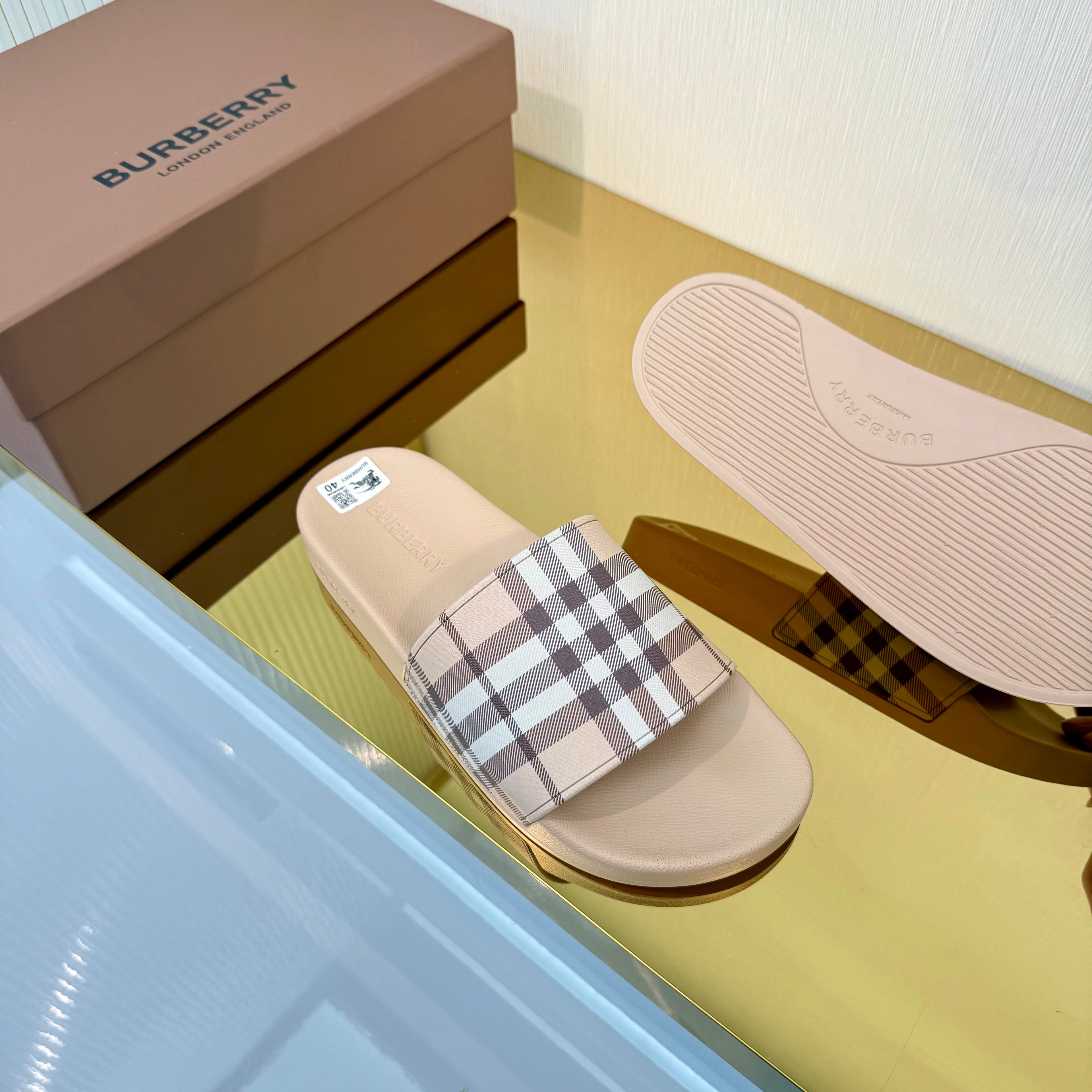 BURBERRY 26S SLIDES SANDAL IN NUDE BEIGE CALFSKIN