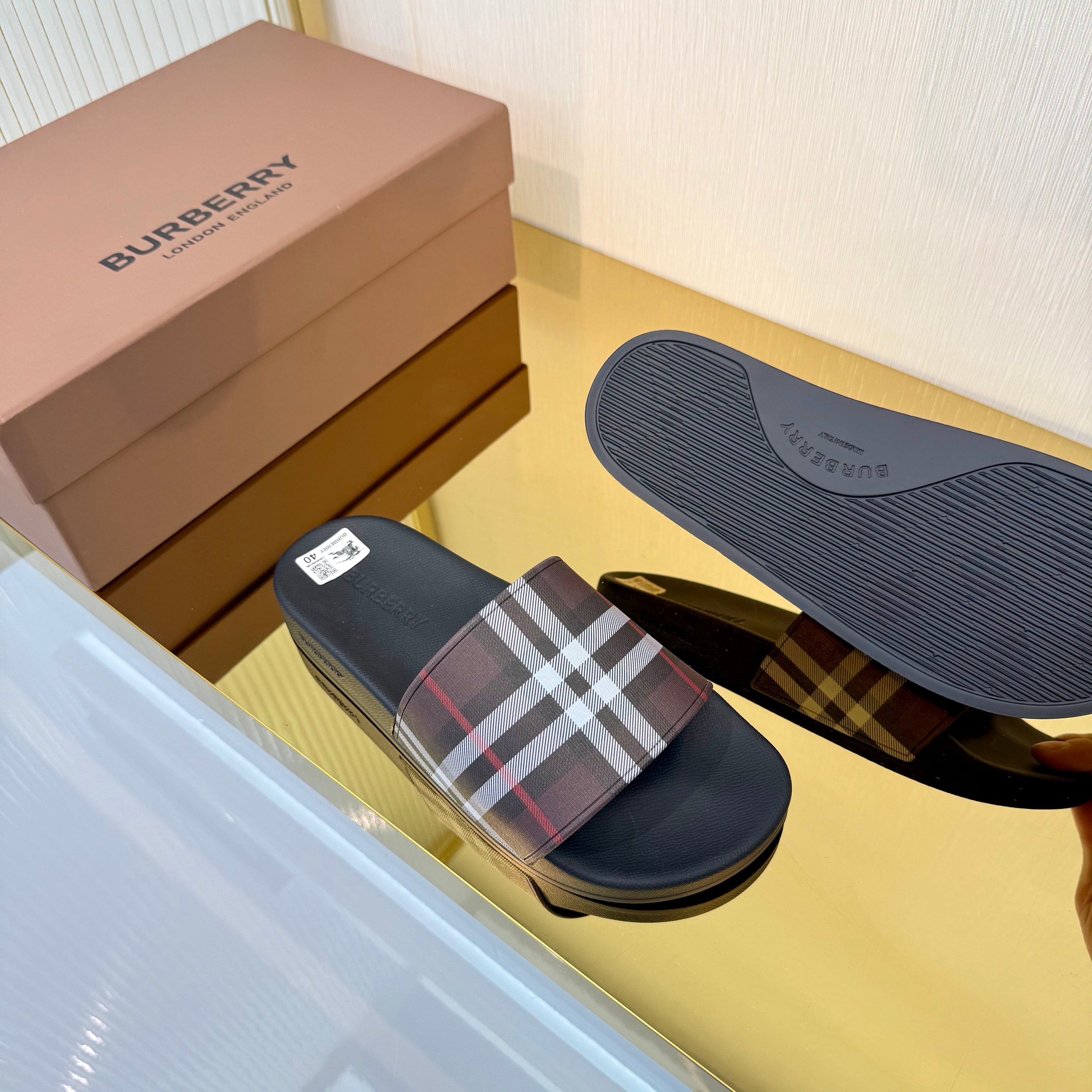 BURBERRY 26S SLIDES SANDAL IN DARK BROWN AND BLACK CALFSKIN