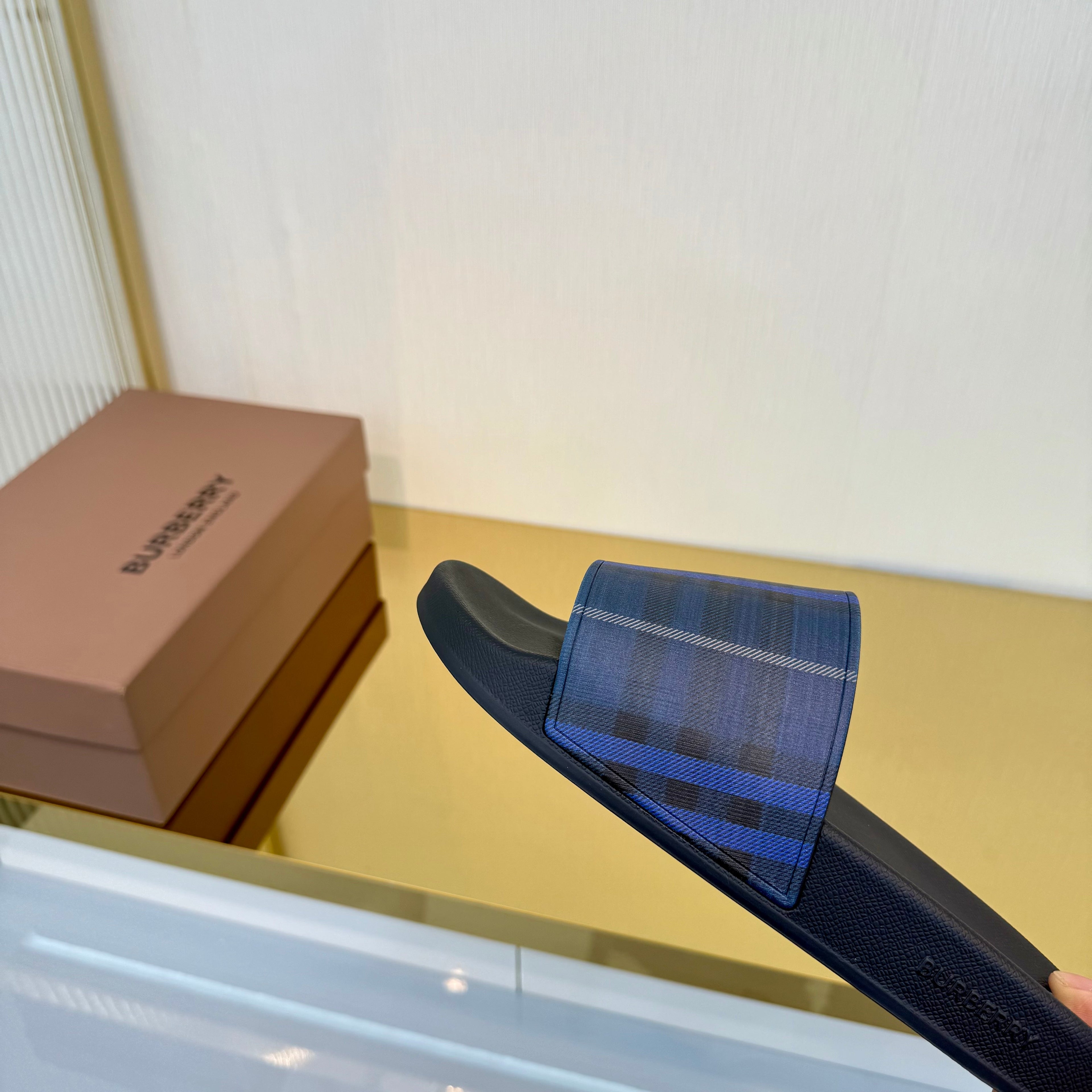 BURBERRY 26S SLIDES SANDAL IN BLUE CALFSKIN