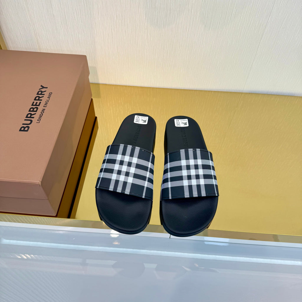BURBERRY 26S SLIDES SANDAL IN BLACK CALFSKIN