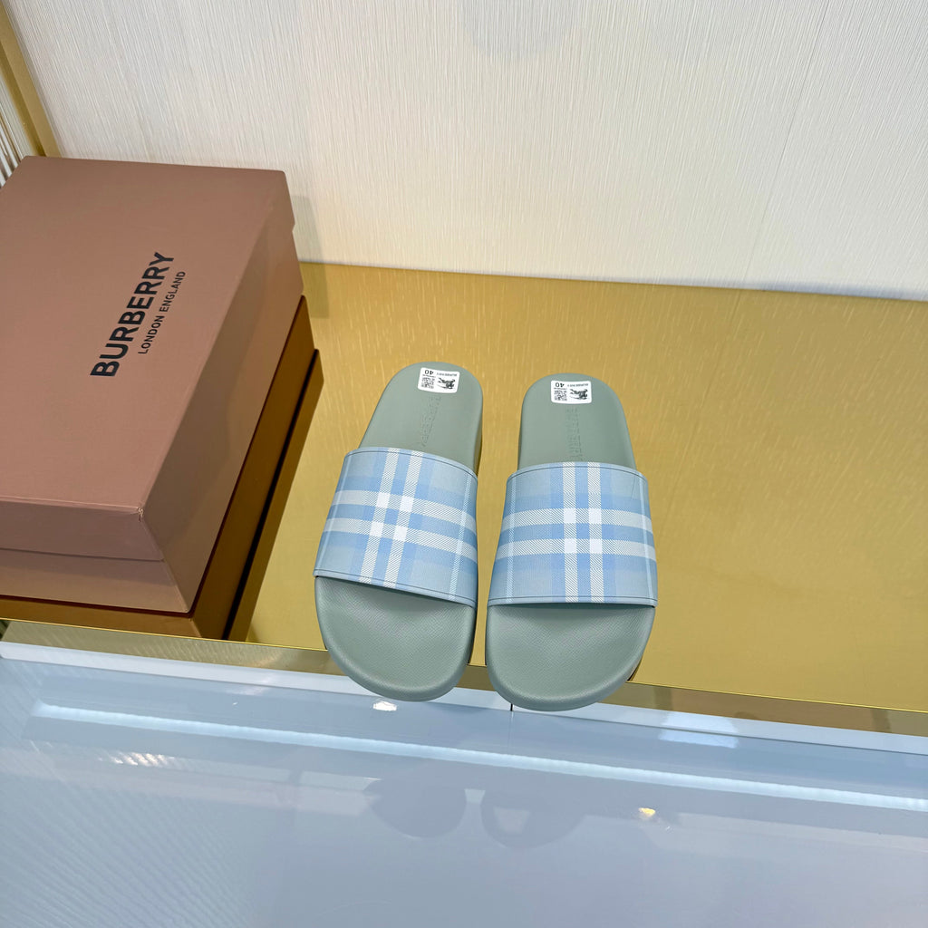 BURBERRY 26S SLIDES SANDAL IN SEAFOAM GREEN CALFSKIN