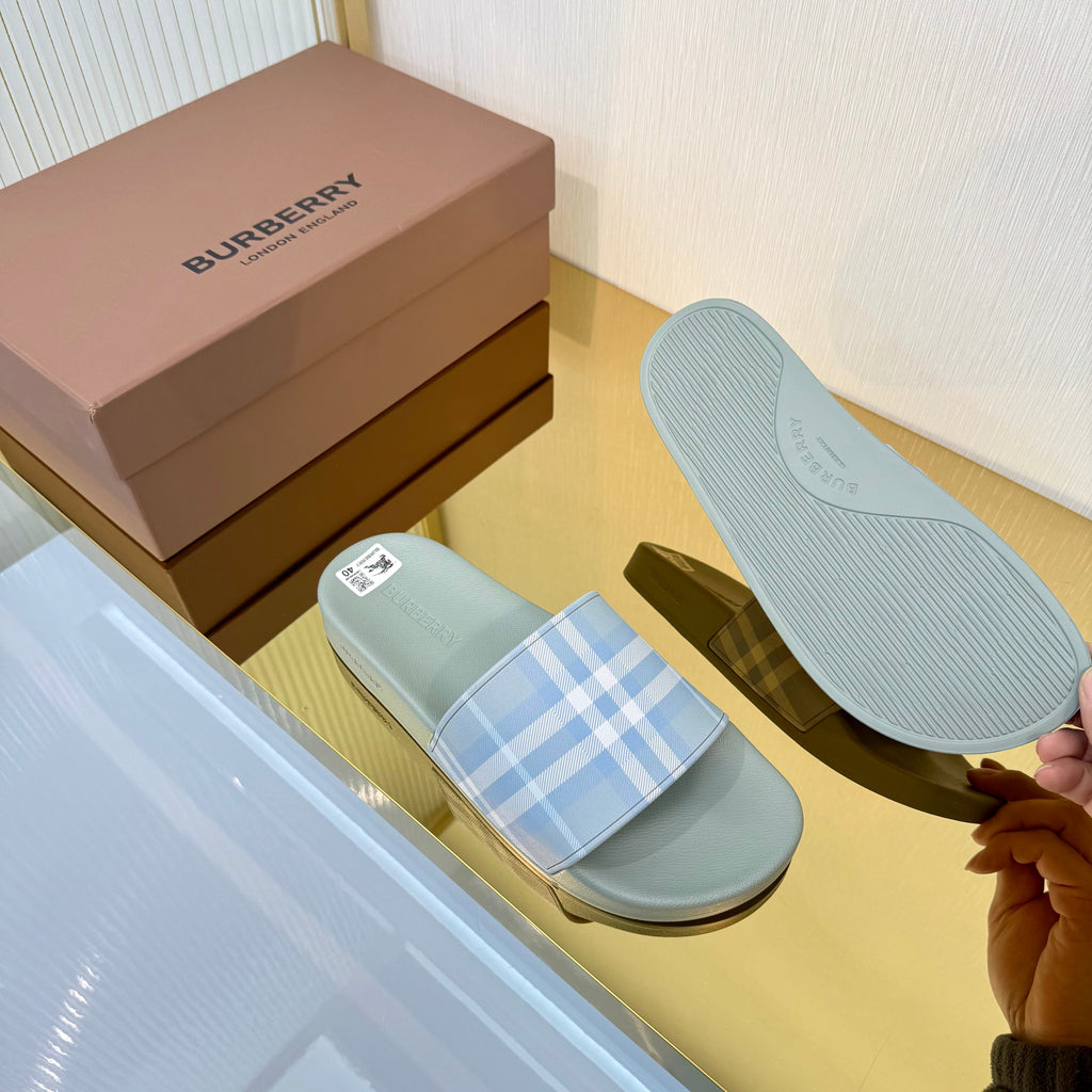 BURBERRY 26S SLIDES SANDAL IN SEAFOAM GREEN CALFSKIN