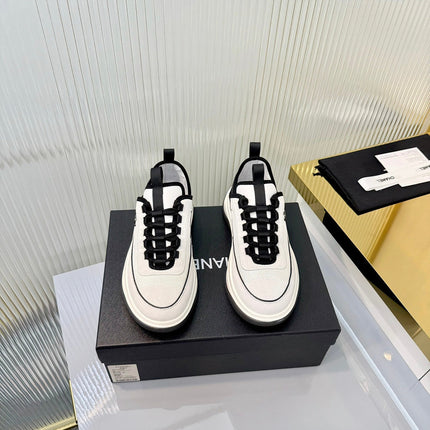 CHANEL 26S PLATFORM SNEAKERS IN WHITE SUEDE AND FABRIC WITH CC LOGO