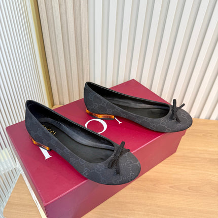 GUCCI 26S BALLET FLATS IN BLACK GG CANVAS