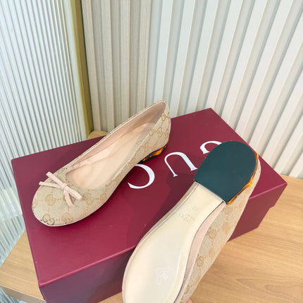GUCCI 26S BALLET FLATS IN BEIGE GG CANVAS