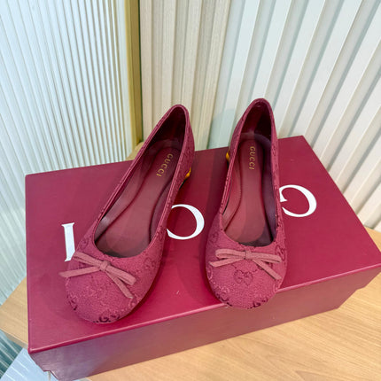 GUCCI 26S BALLET FLATS IN DARK RED GG CANVAS