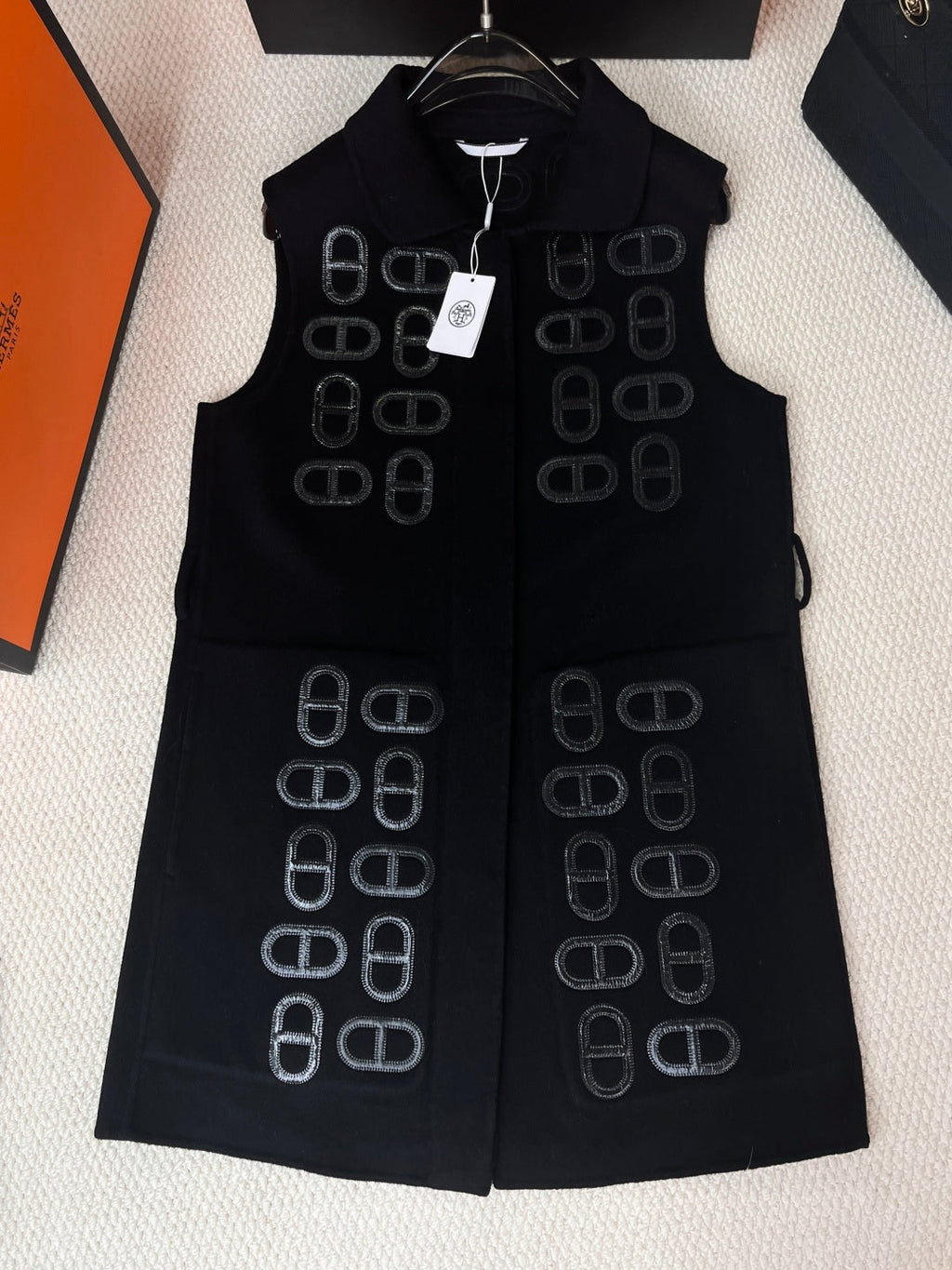 HERMES 25S SLEEVELESS PIG-NOSE VEST 205
