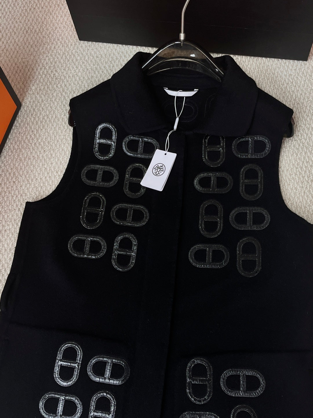 HERMES 25S SLEEVELESS PIG-NOSE VEST 205