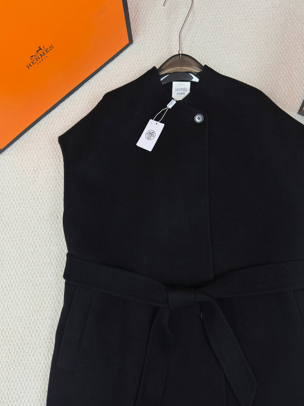 HERMES 25S LONG SLEEVELESS CASHMERE VEST 190