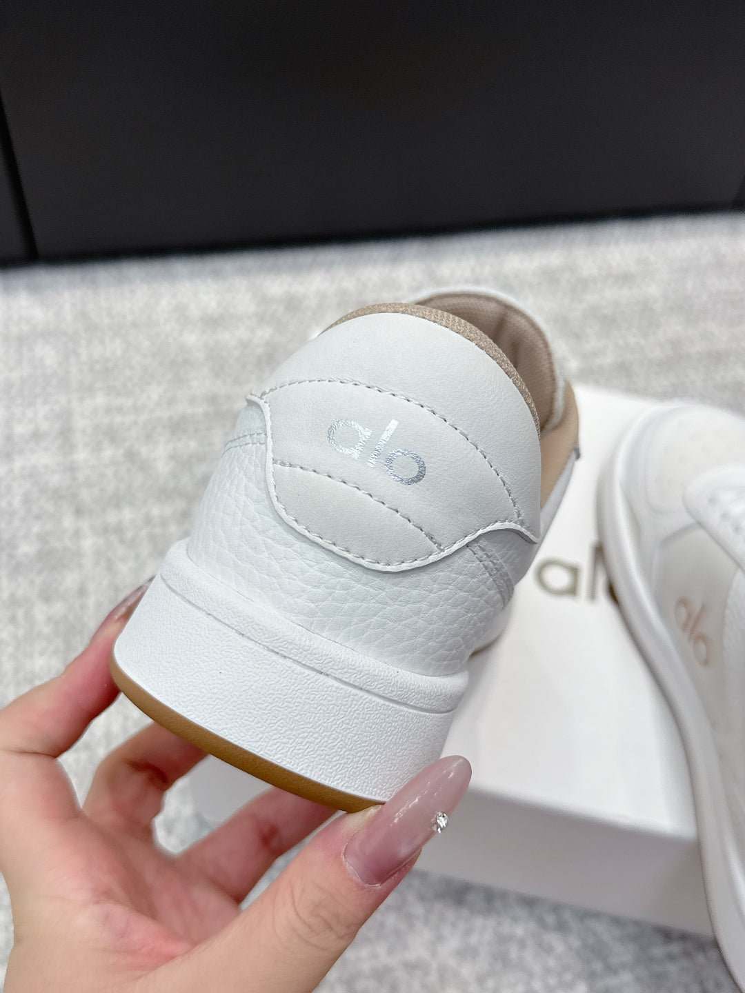 ALO 25S SNEAKER IN WHITE LAMBSKIN
