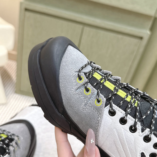 ALO 25S SALOMON X-ALP LTR SNEAKER IN GREY AND WHITE SUEDE