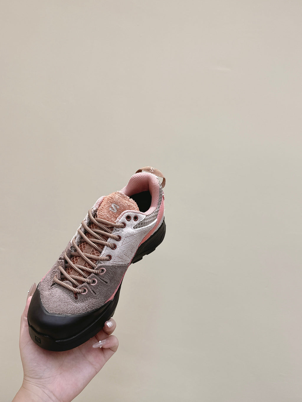 ALO 25S SALOMON X-ALP LTR SNEAKER IN MAUVE PINK SUEDE