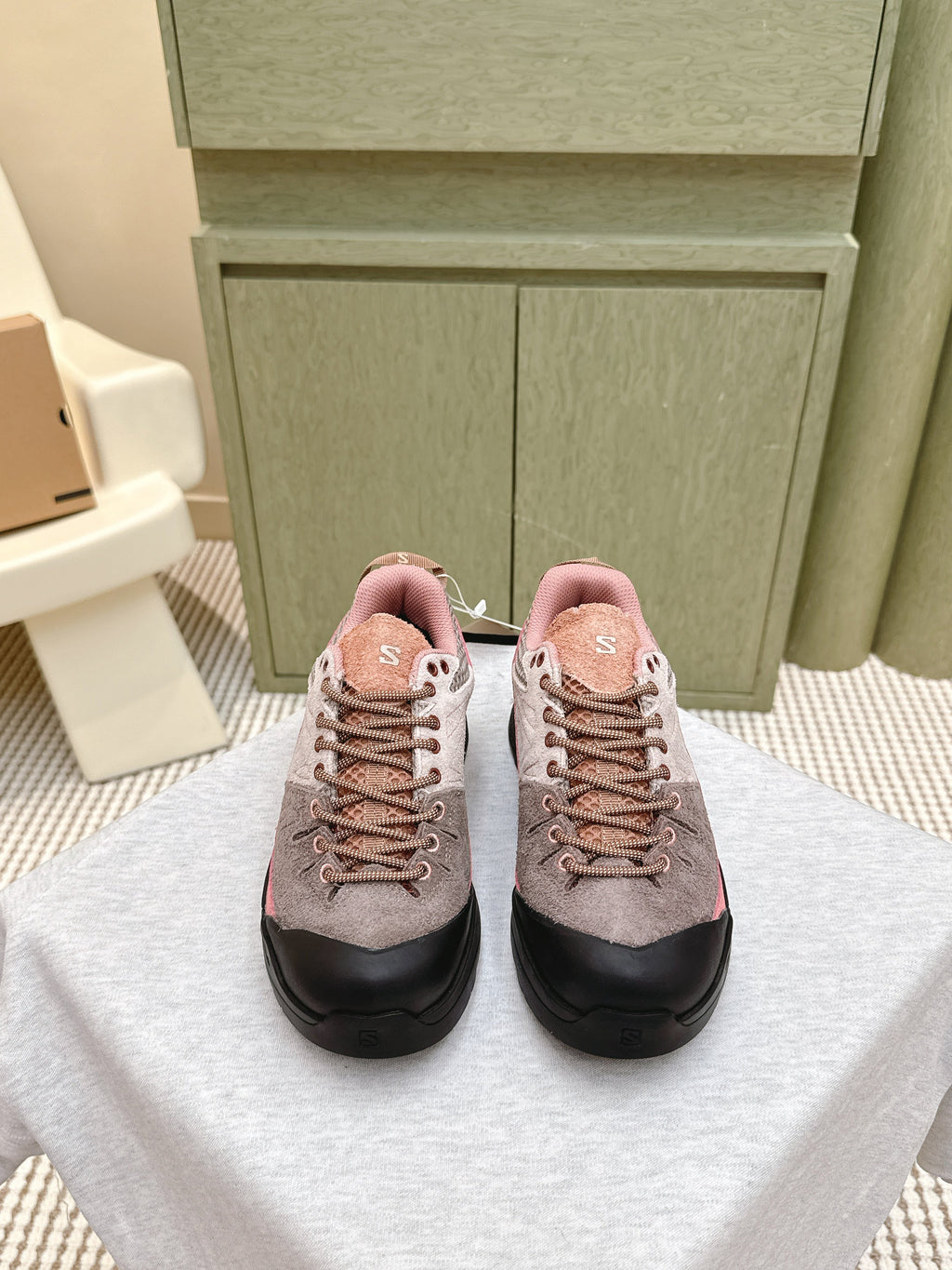ALO 25S SALOMON X-ALP LTR SNEAKER IN MAUVE PINK SUEDE